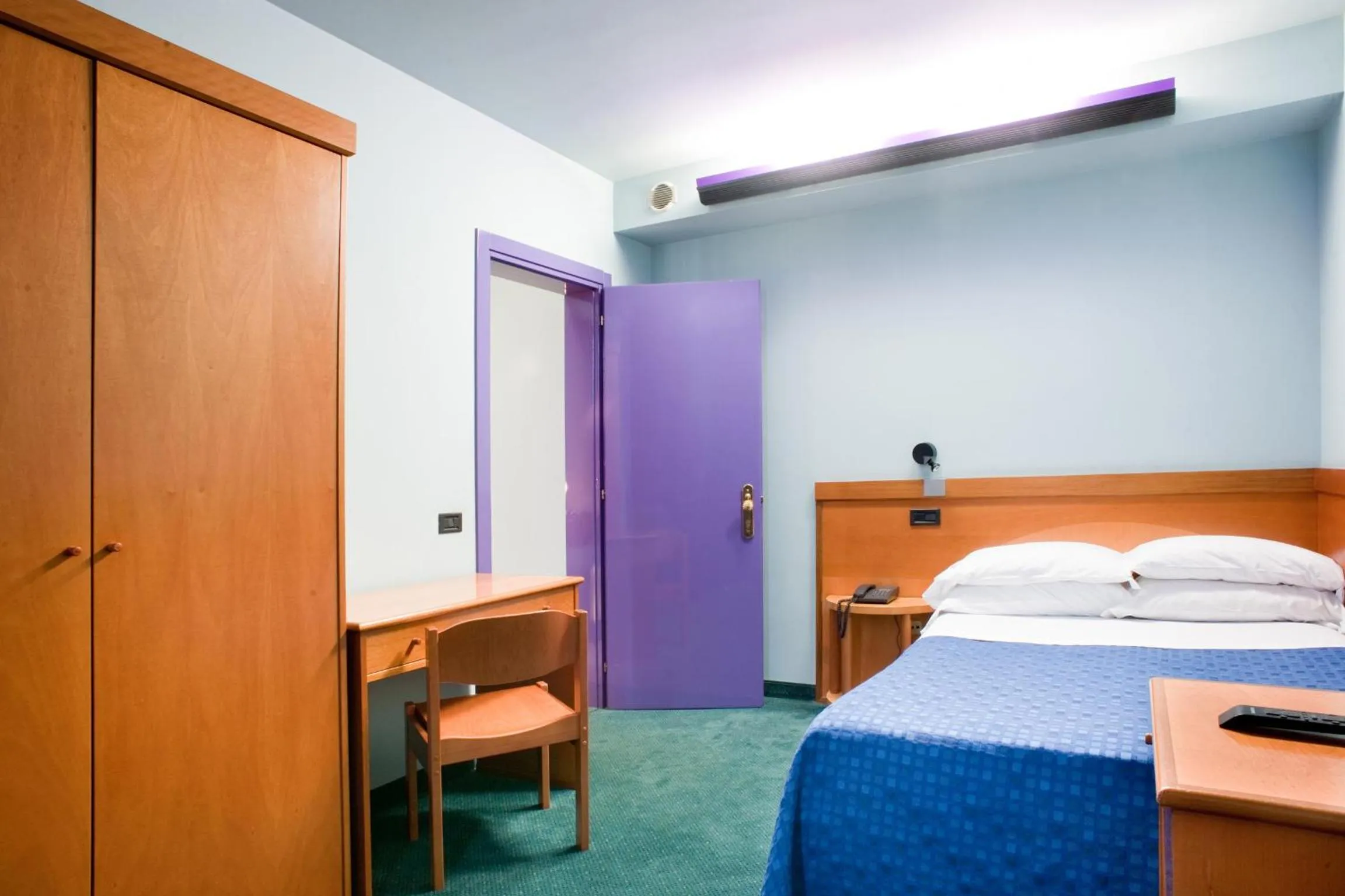 Bed in LVG Hotel Collection - Gardenia