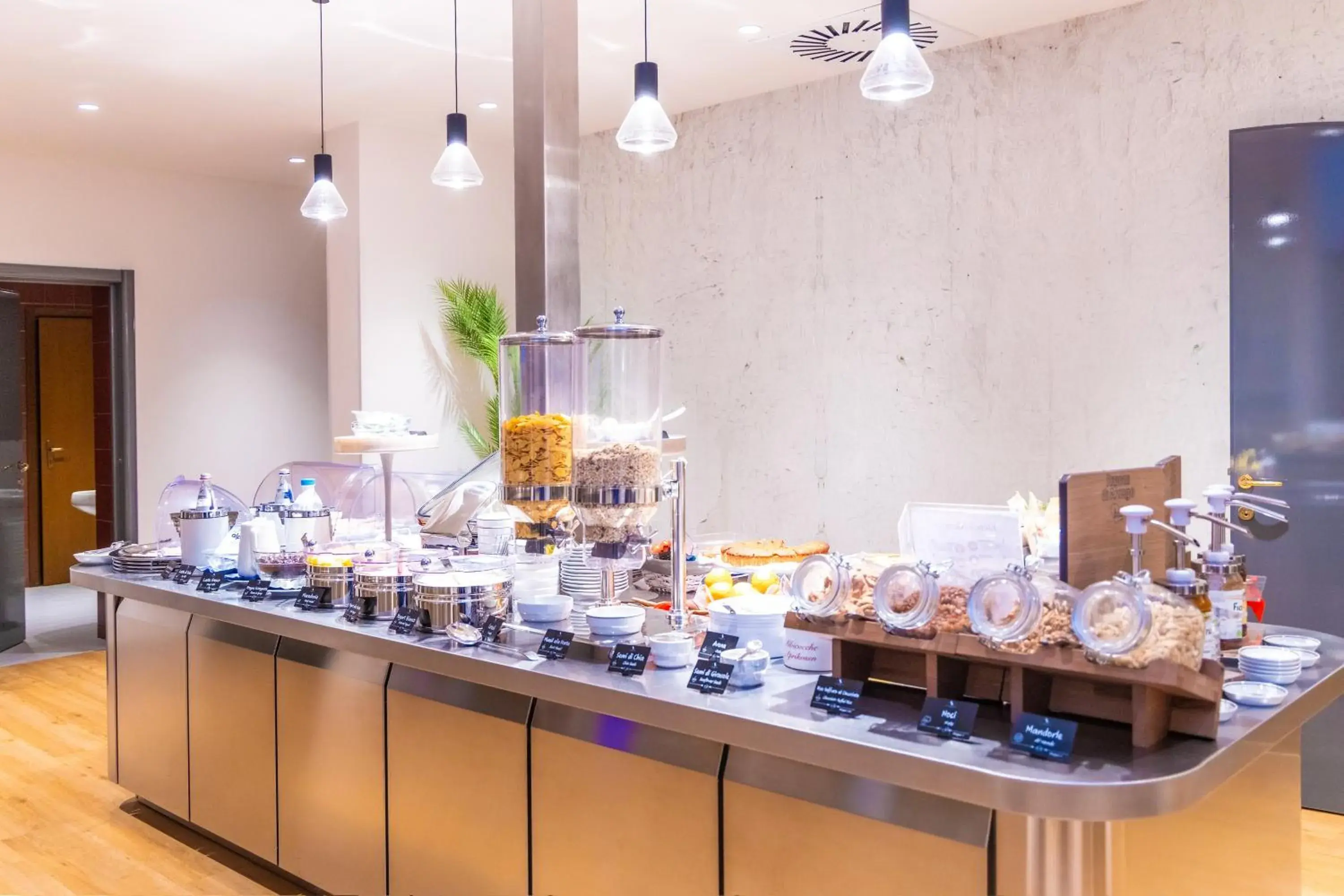 Food and drinks in LVG Hotel Collection - Gardenia Food and drinks in LVG Hotel Collection - Gardenia