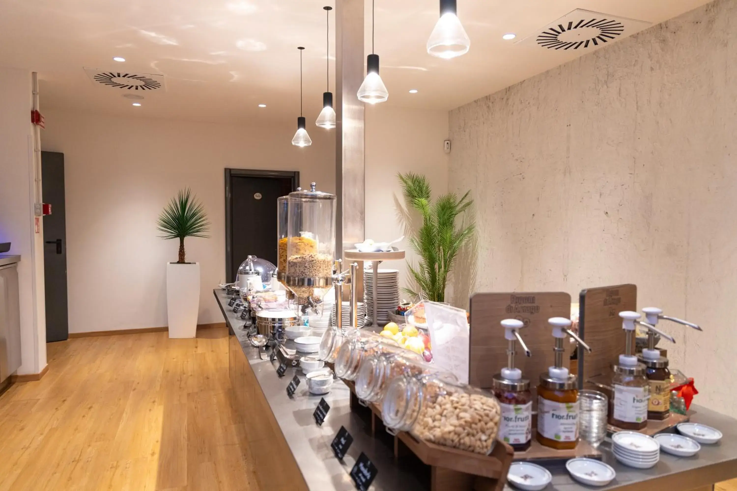 Food and drinks in LVG Hotel Collection - Gardenia Food and drinks in LVG Hotel Collection - Gardenia