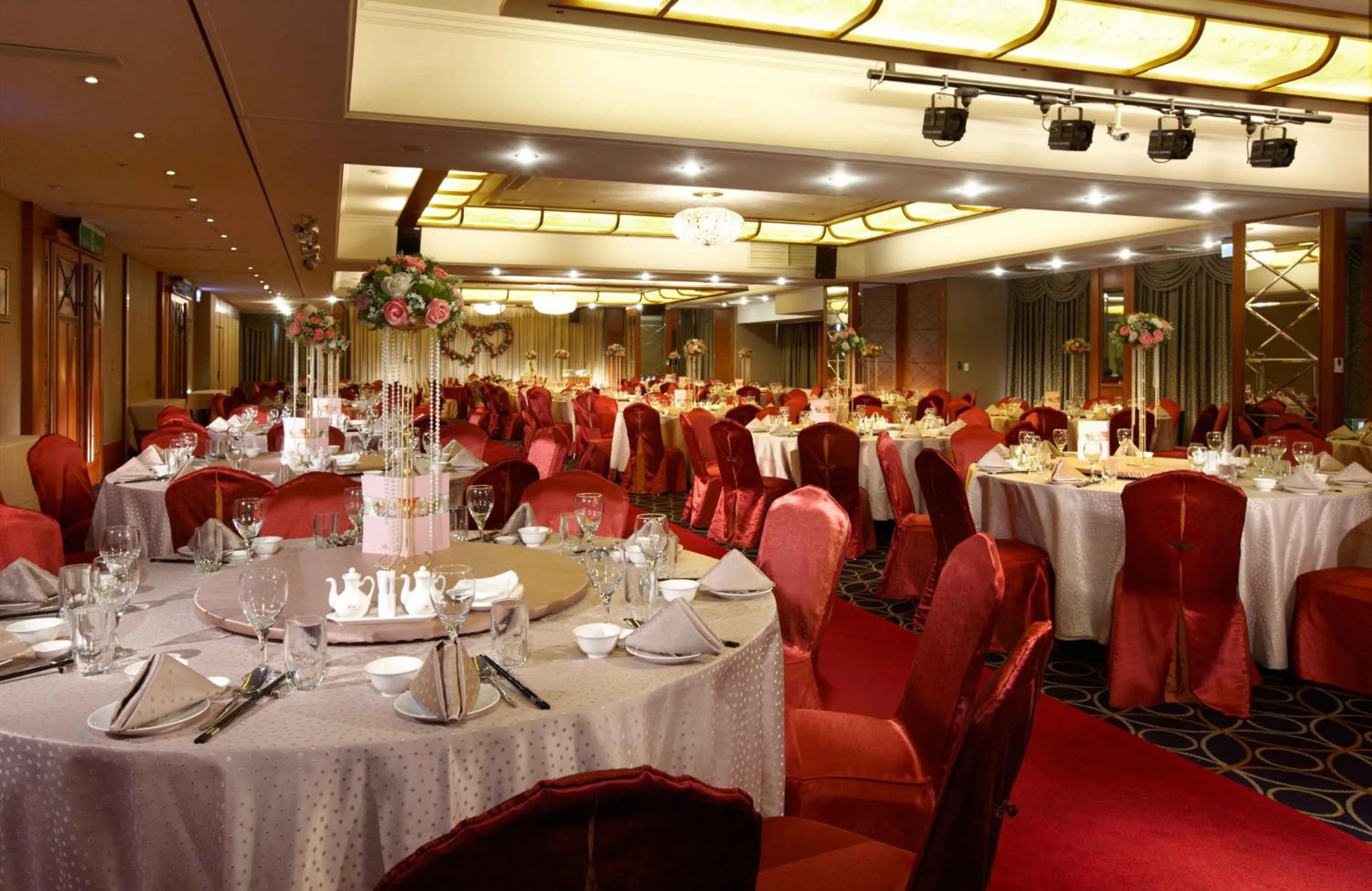 Banquet/Function facilities in Hotel Kuva Chateau