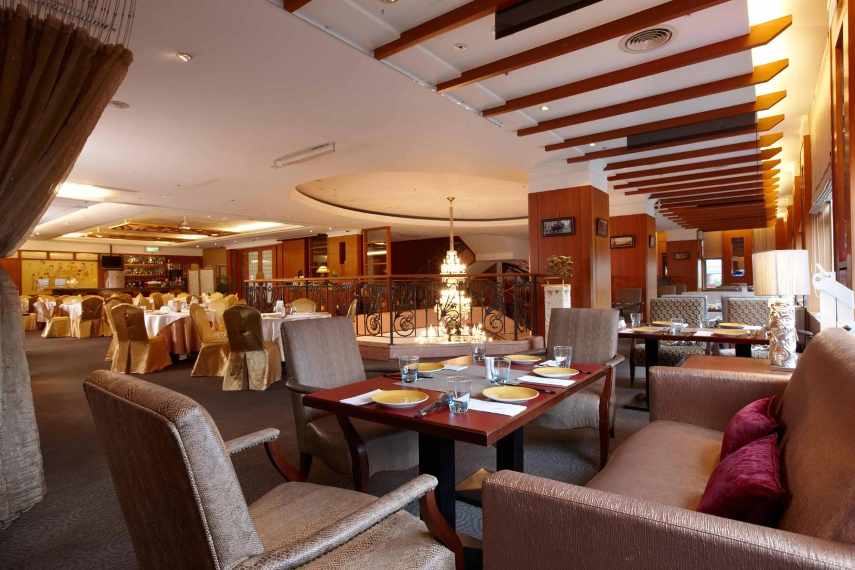 Restaurant/places to eat in Hotel Kuva Chateau