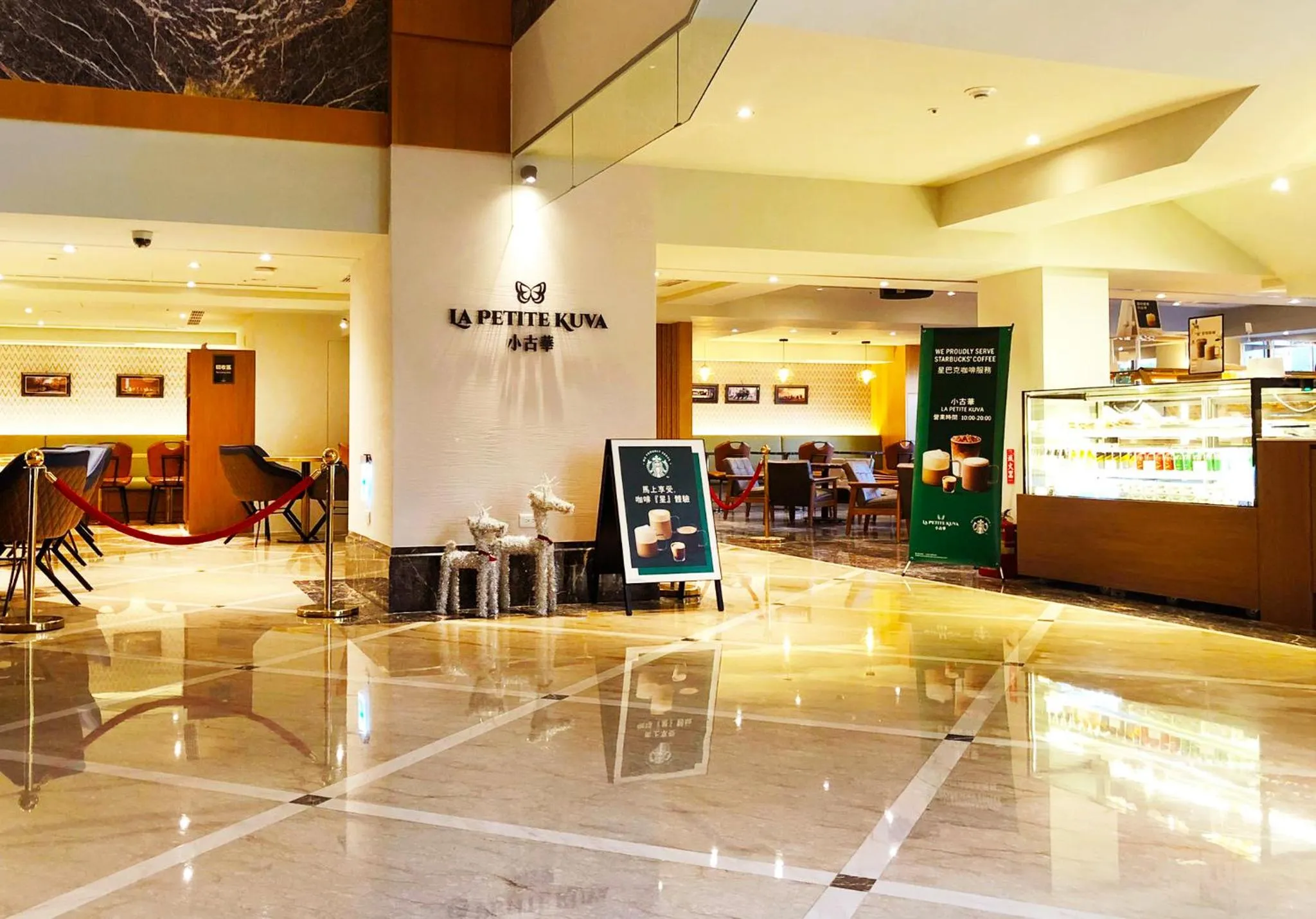 Restaurant/places to eat in Hotel Kuva Chateau