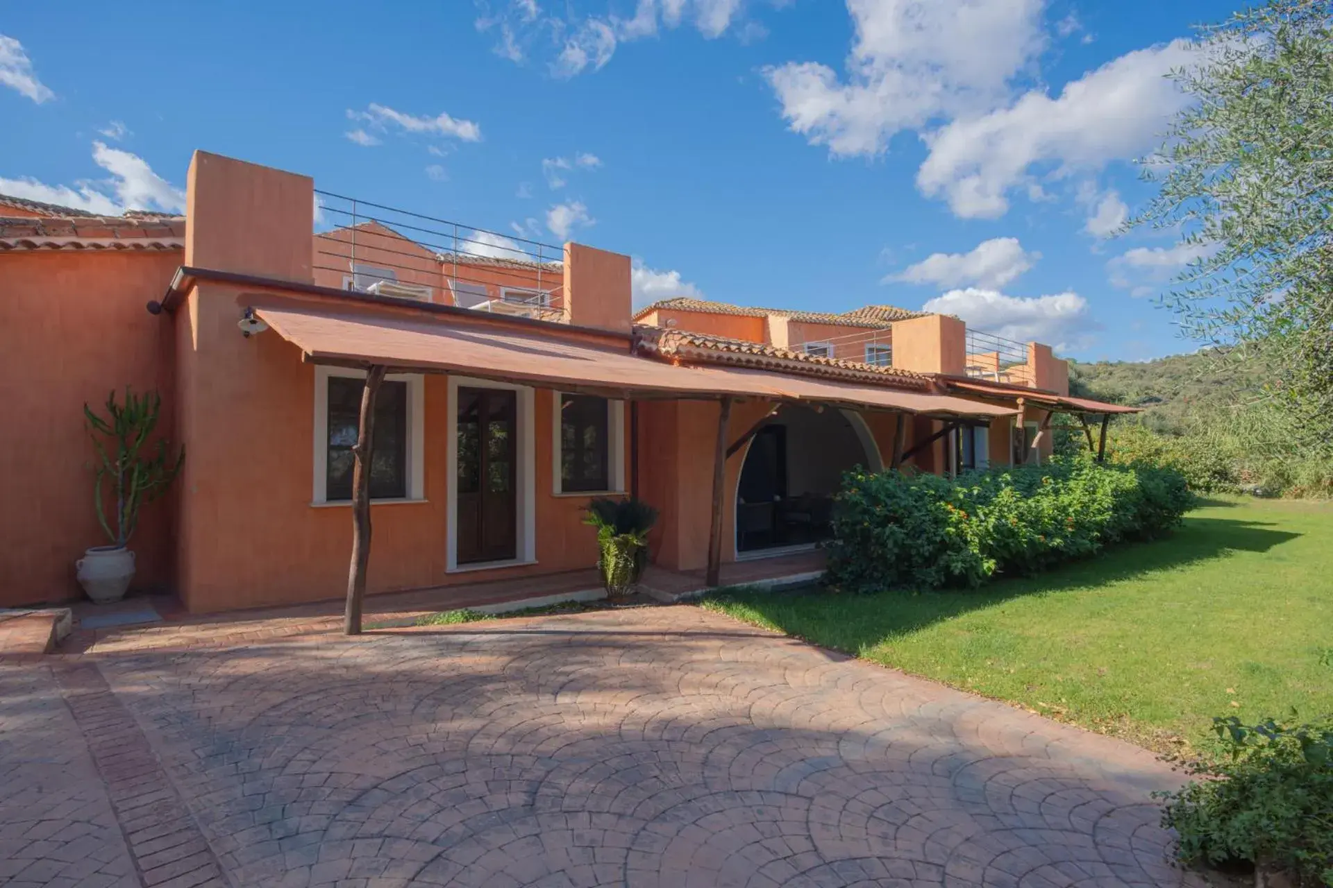 Property building in Felix Hotels - Galanias Hotel & Retreat Property building in Felix Hotels - Galanias Hotel & Retreat