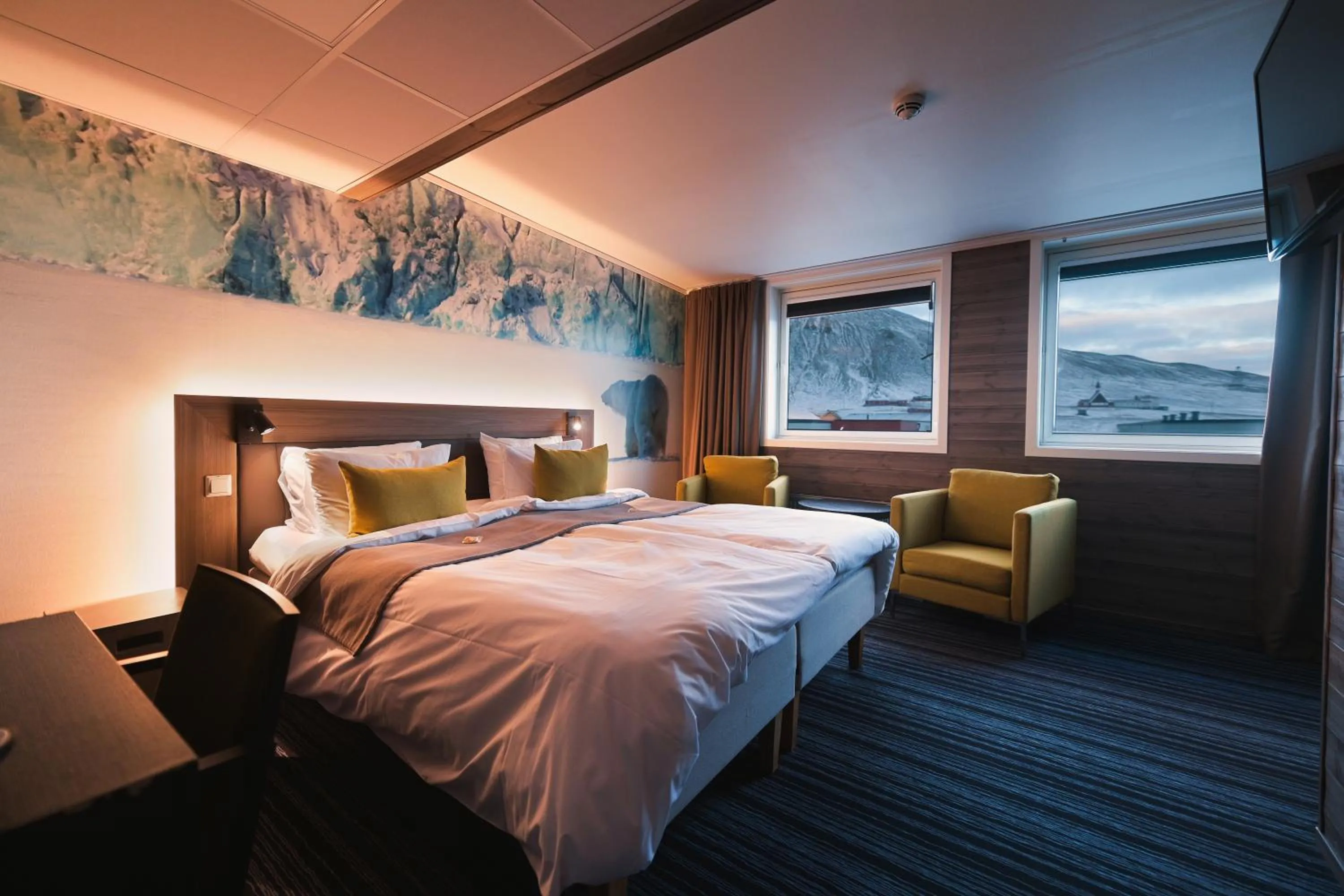 Bedroom, Bed in Svalbard Hotell | Polfareren