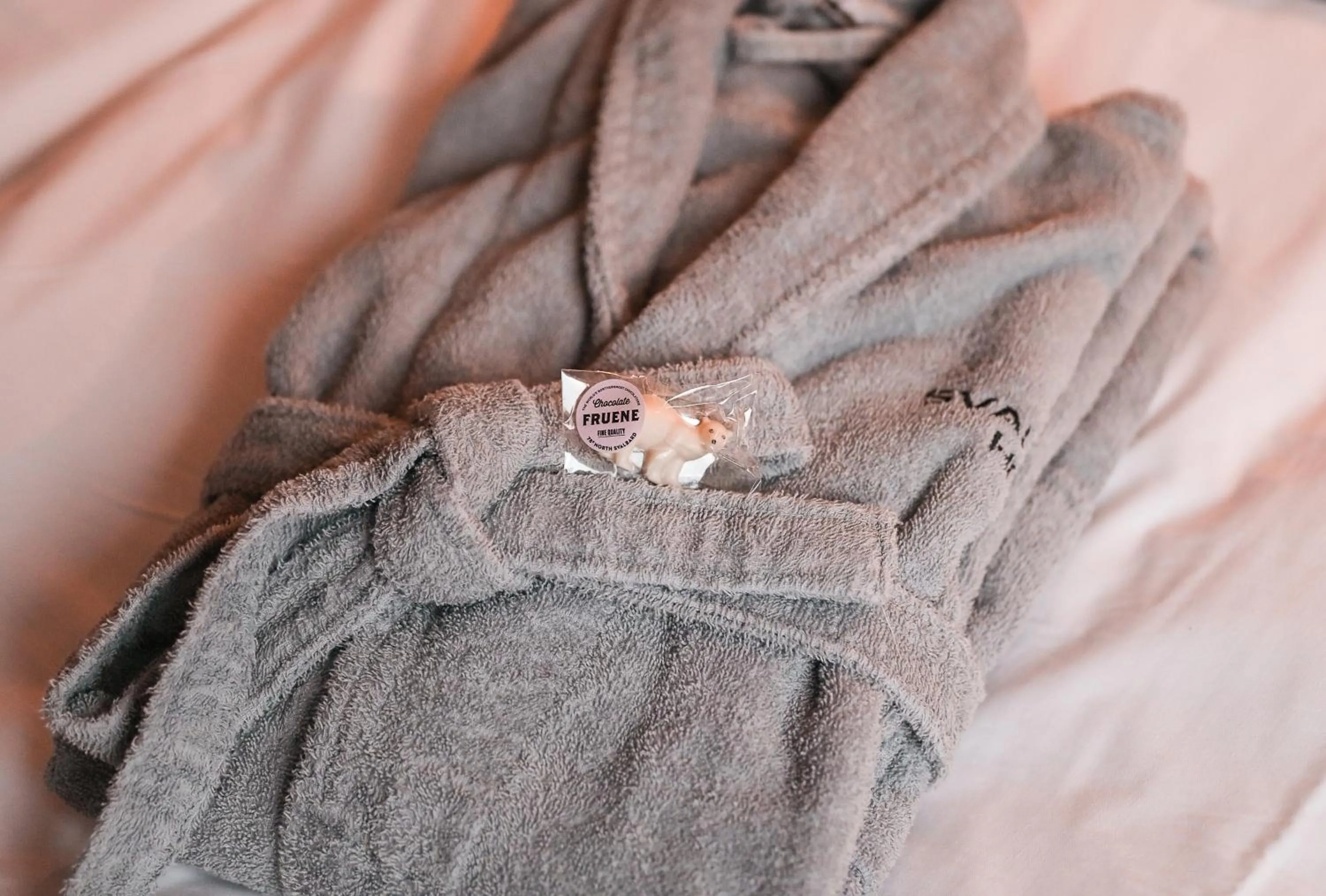 wardrobe in Svalbard Hotell | Polfareren