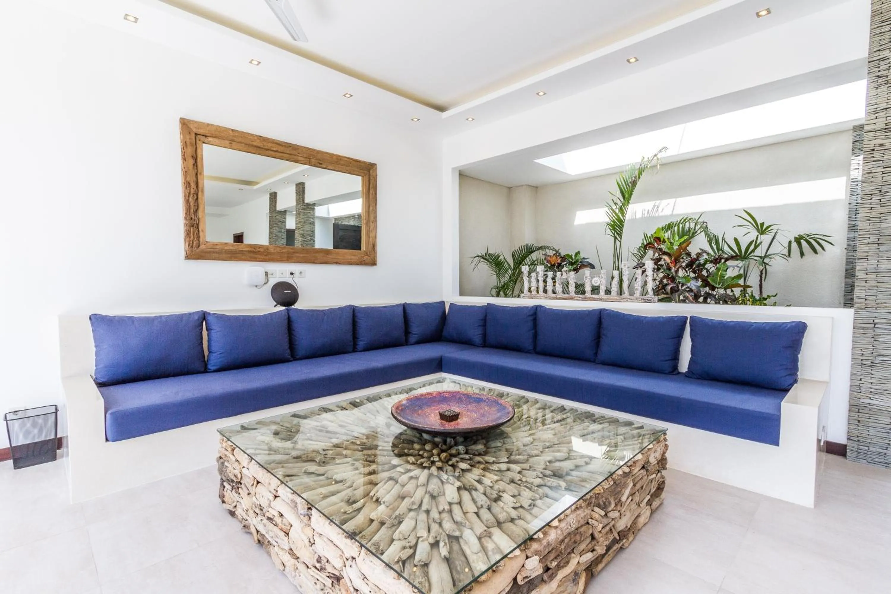 Villa Juna - Beautiful 3 Bedroom in Seminyak