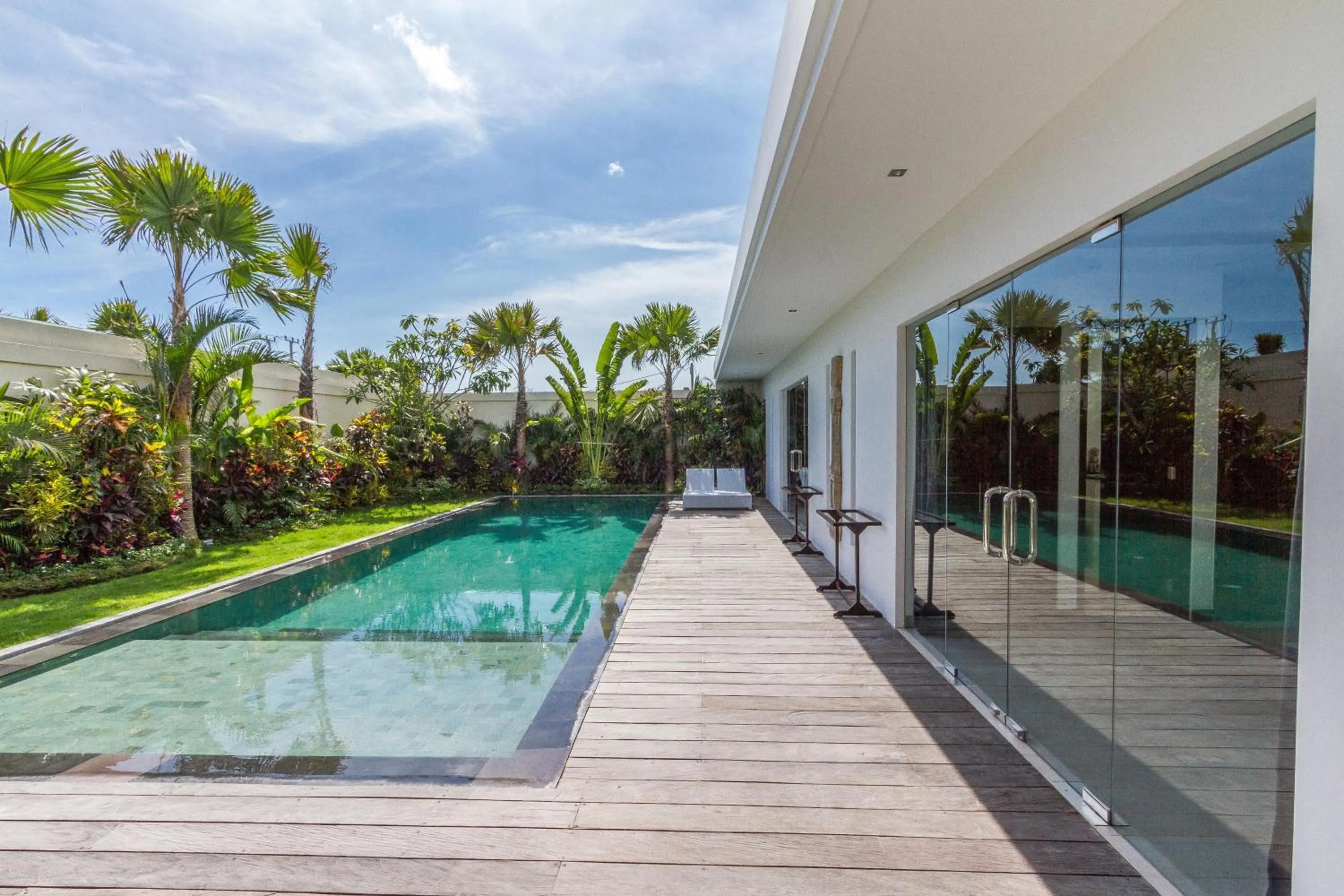 Villa Juna - Beautiful 3 Bedroom in Seminyak