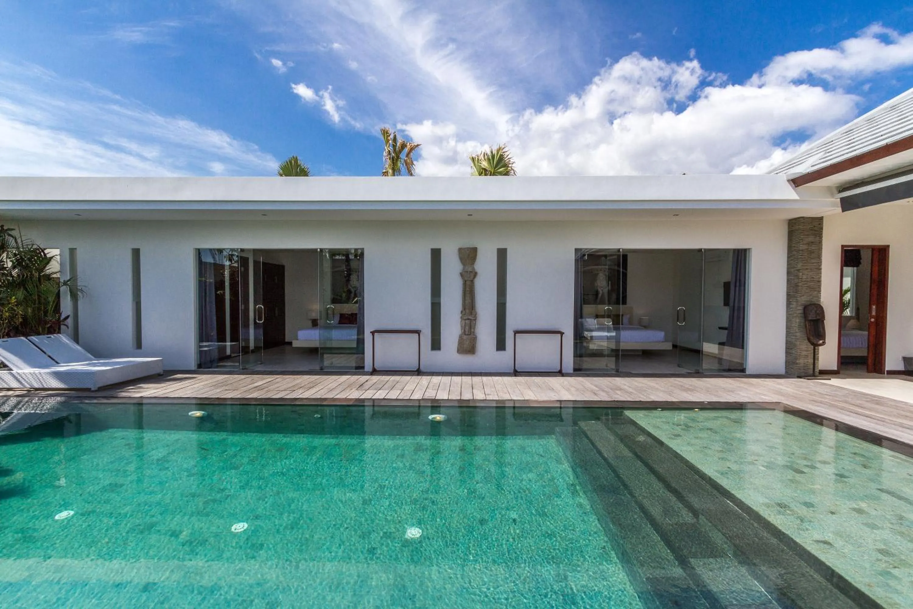 Villa Juna - Beautiful 3 Bedroom in Seminyak