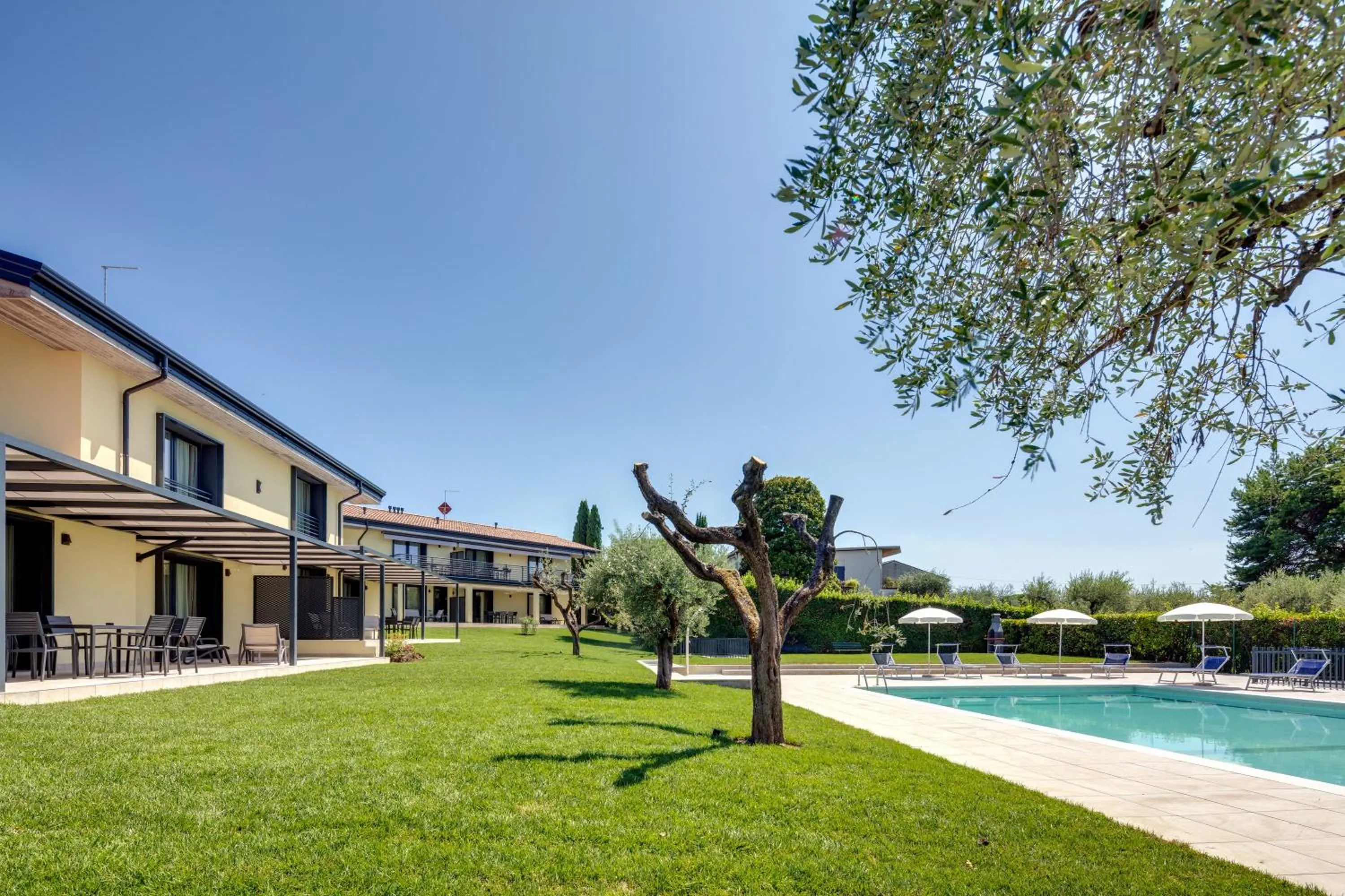 Property building in Oleandro Holiday Apartments