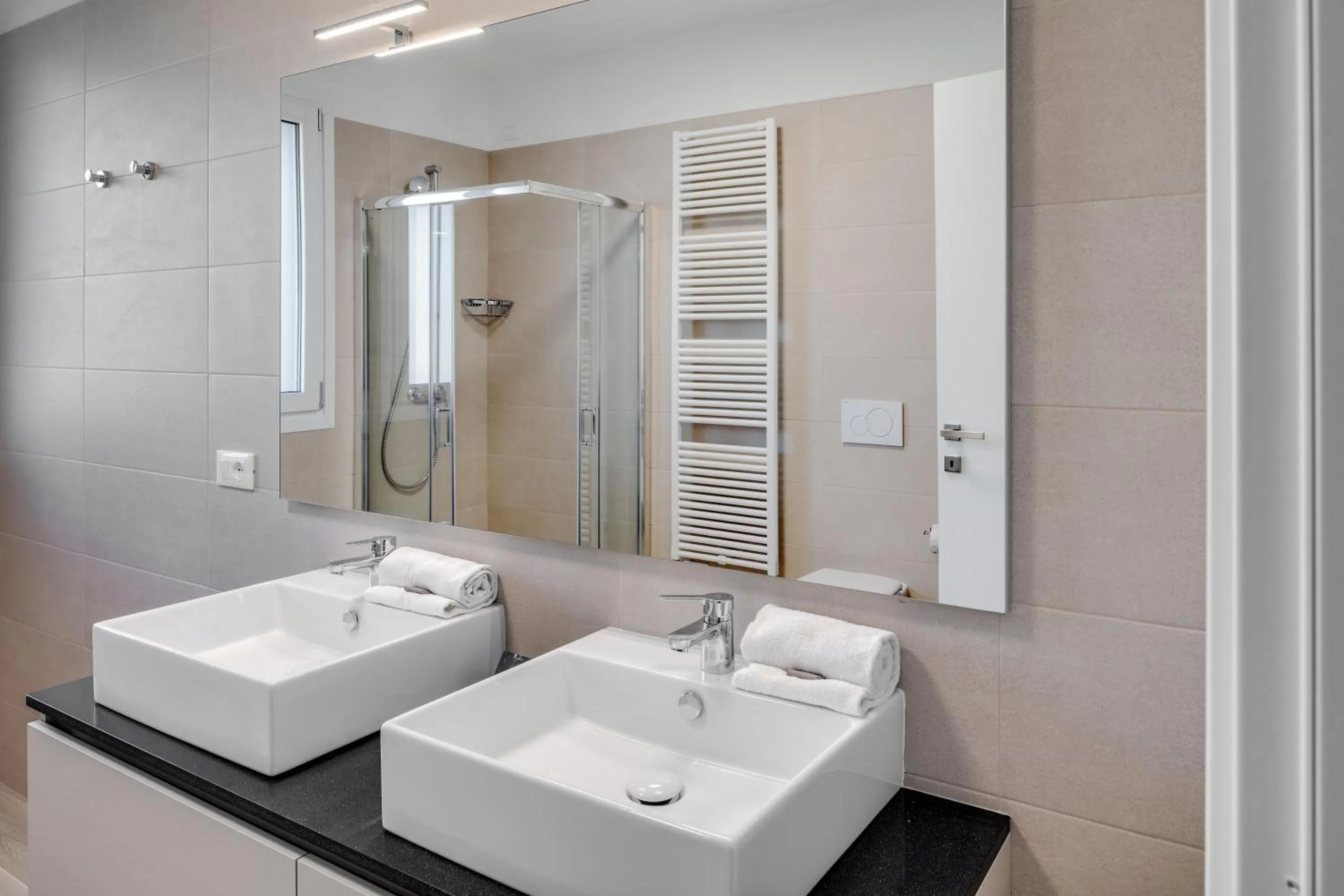 Bathroom in Oleandro Holiday Apartments