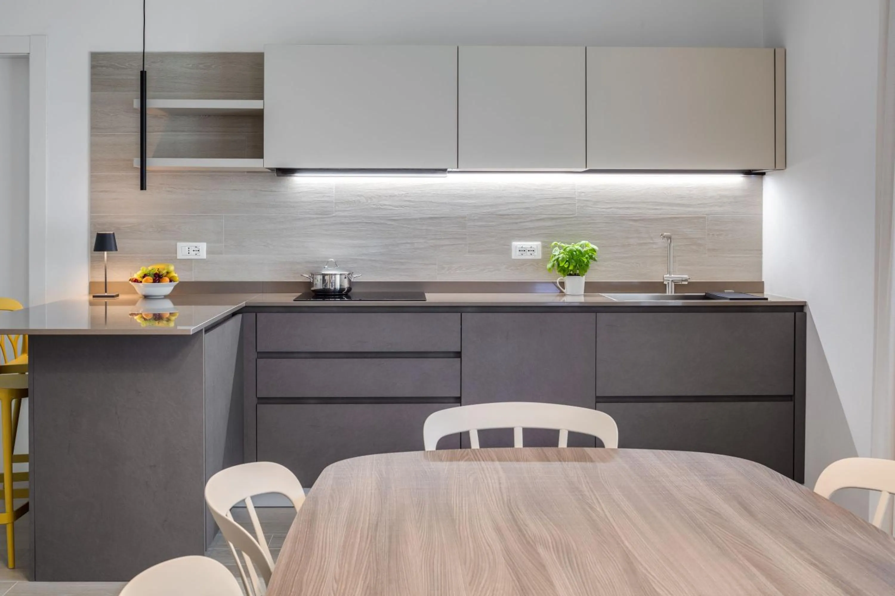 Kitchen or kitchenette in Oleandro Holiday Apartments