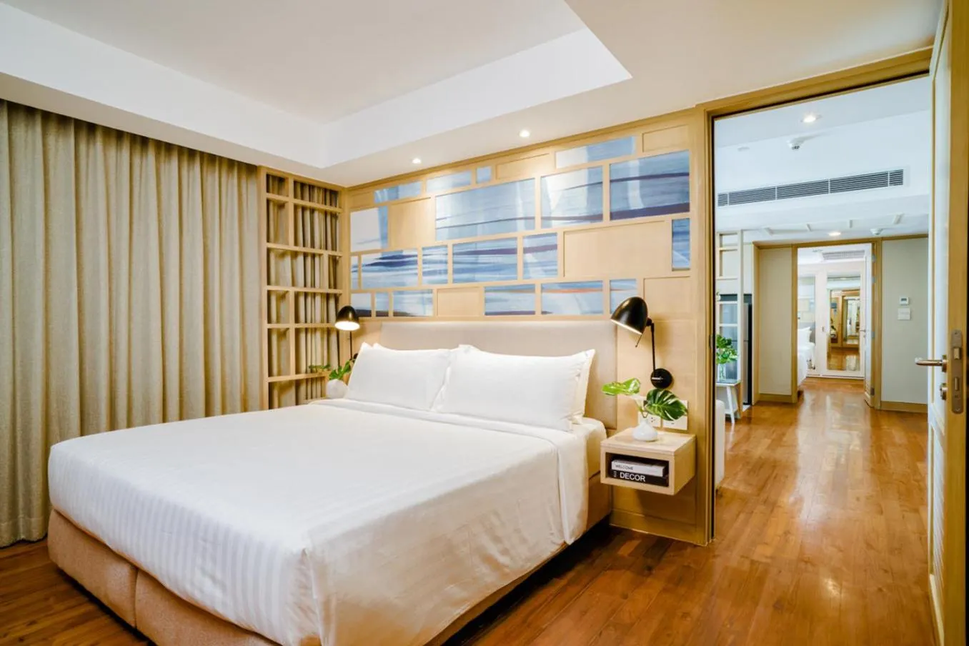 Photo of the whole room, Bed in Shama Petchburi 47 Bangkok