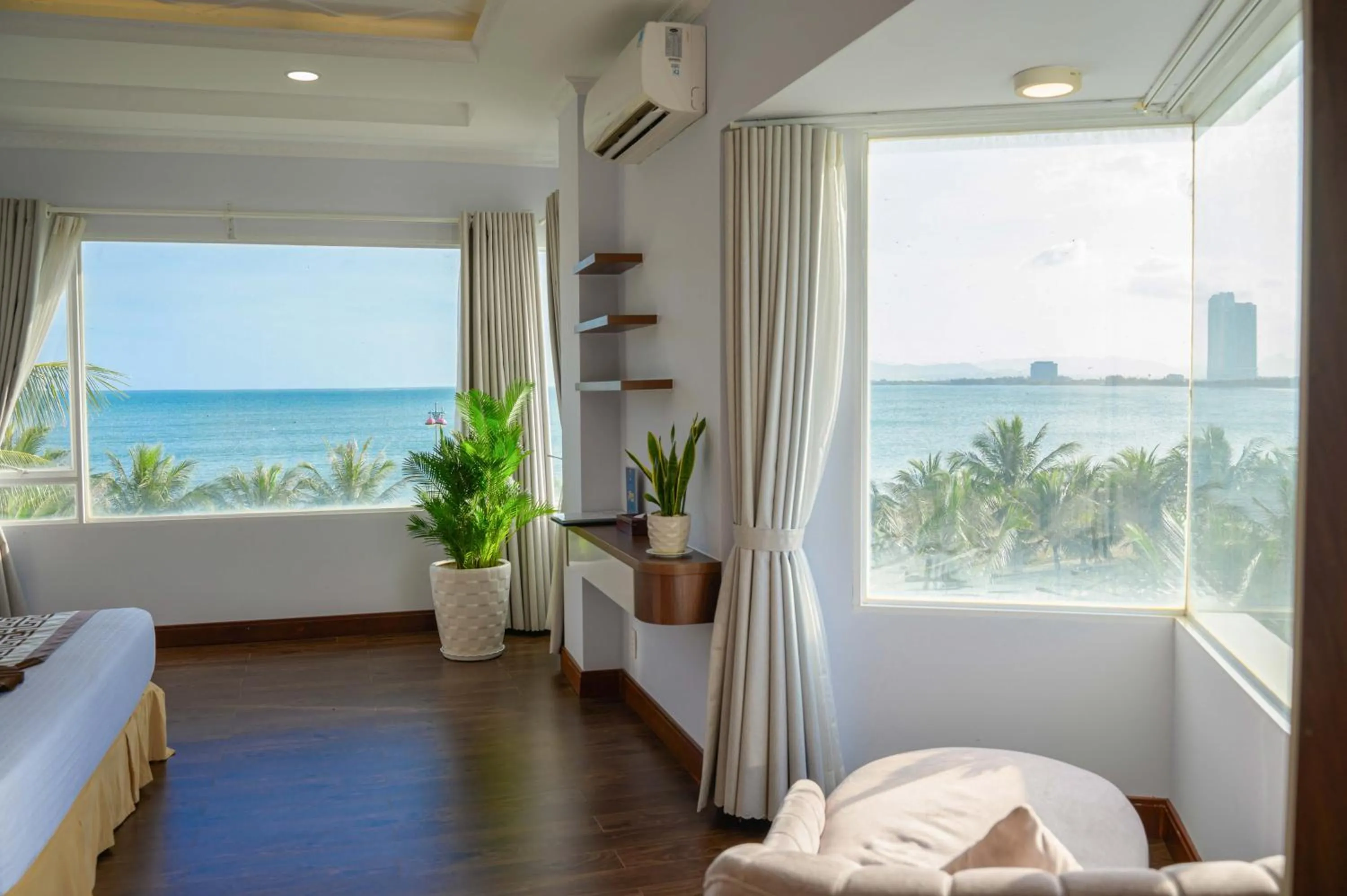 Bed in Saigon - Ninh Chu Hotel & Resort