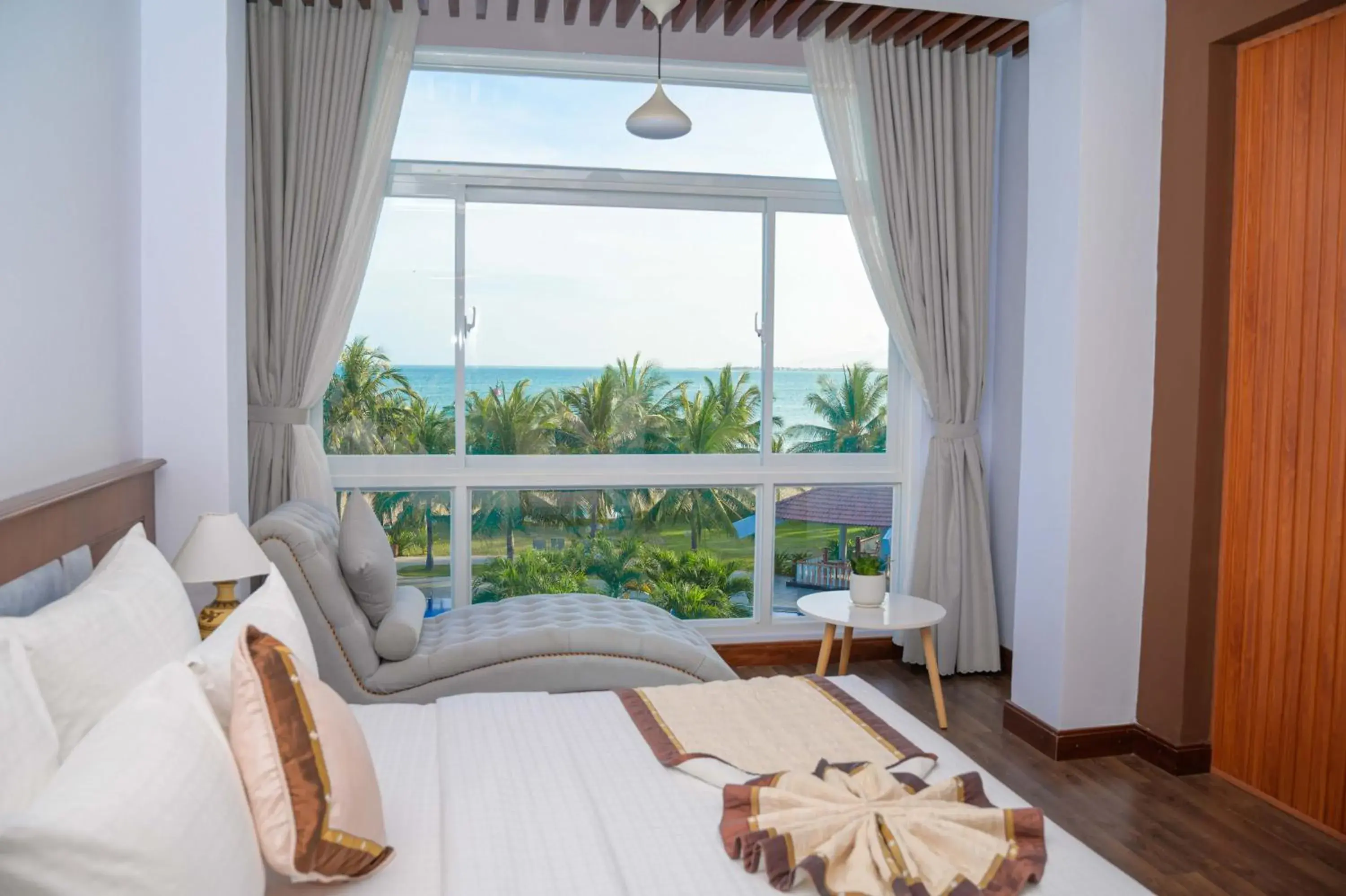 Bed in Saigon - Ninh Chu Hotel & Resort Bed in Saigon - Ninh Chu Hotel & Resort