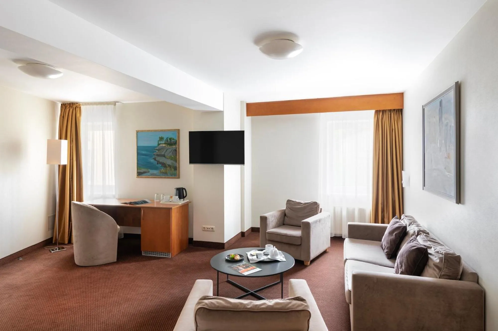 Living room in Art City Inn