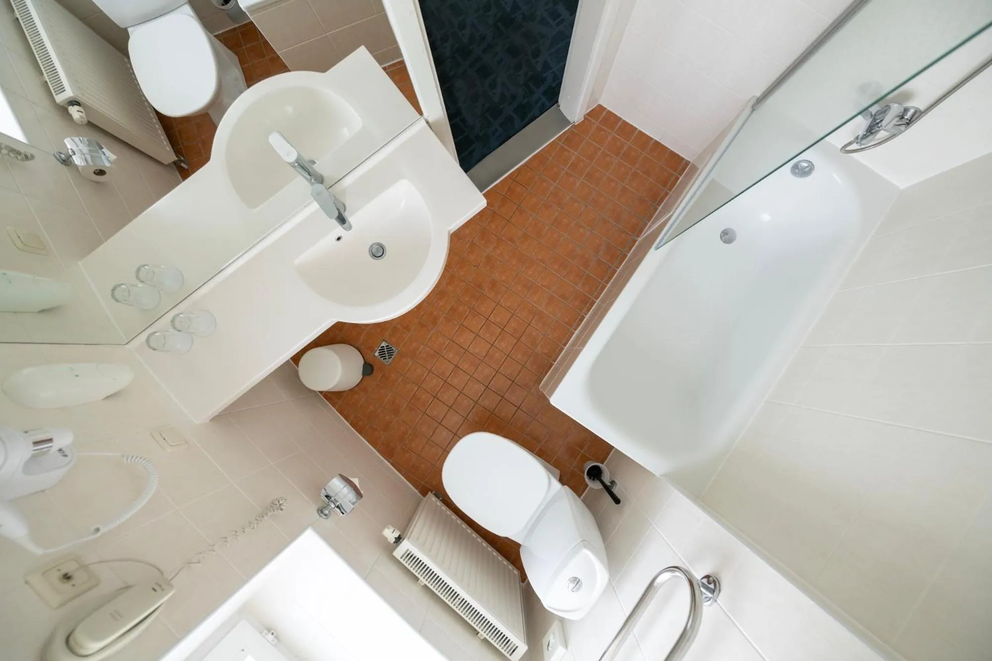 Toilet in Art City Inn