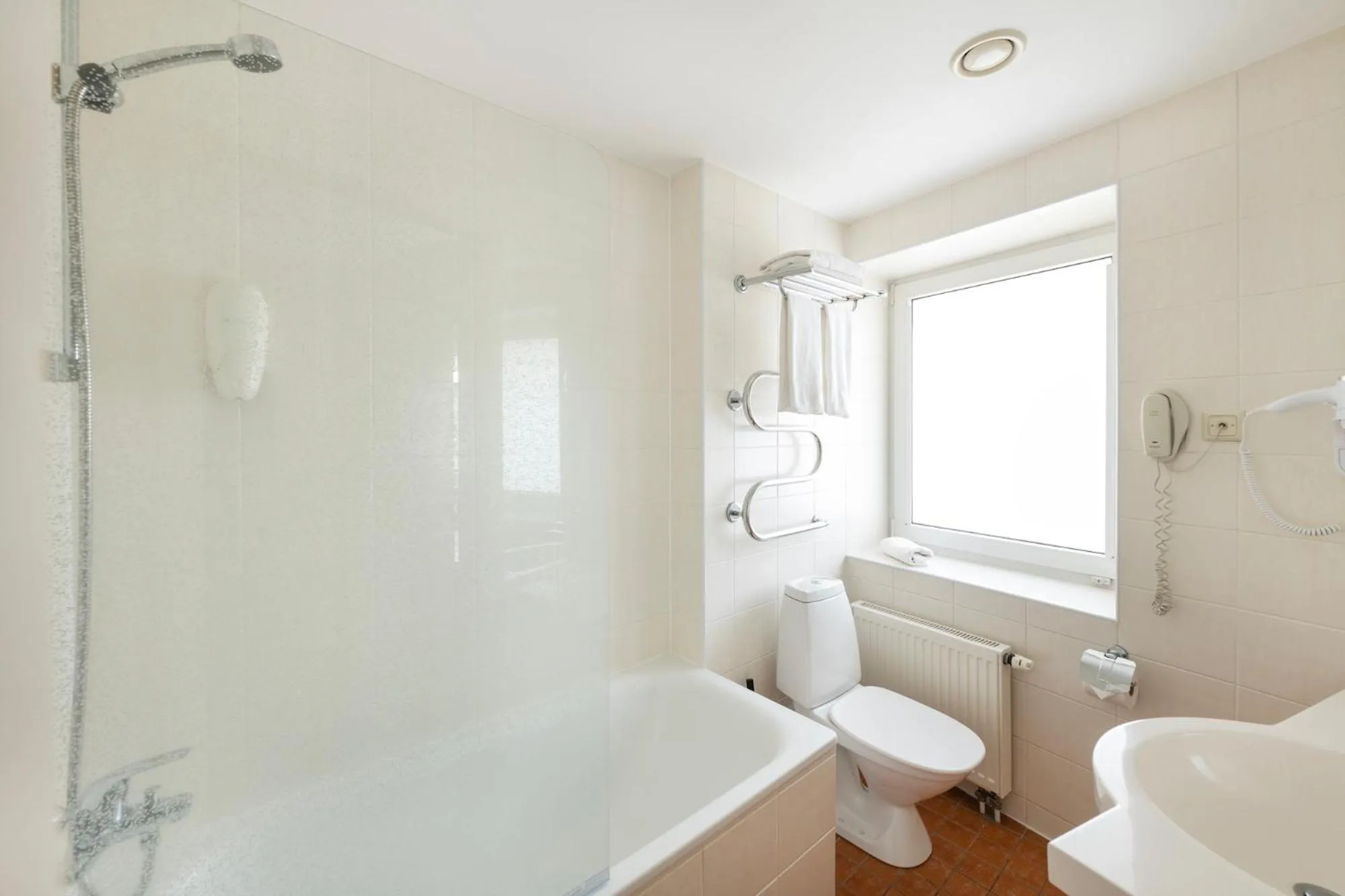 Toilet in Art City Inn