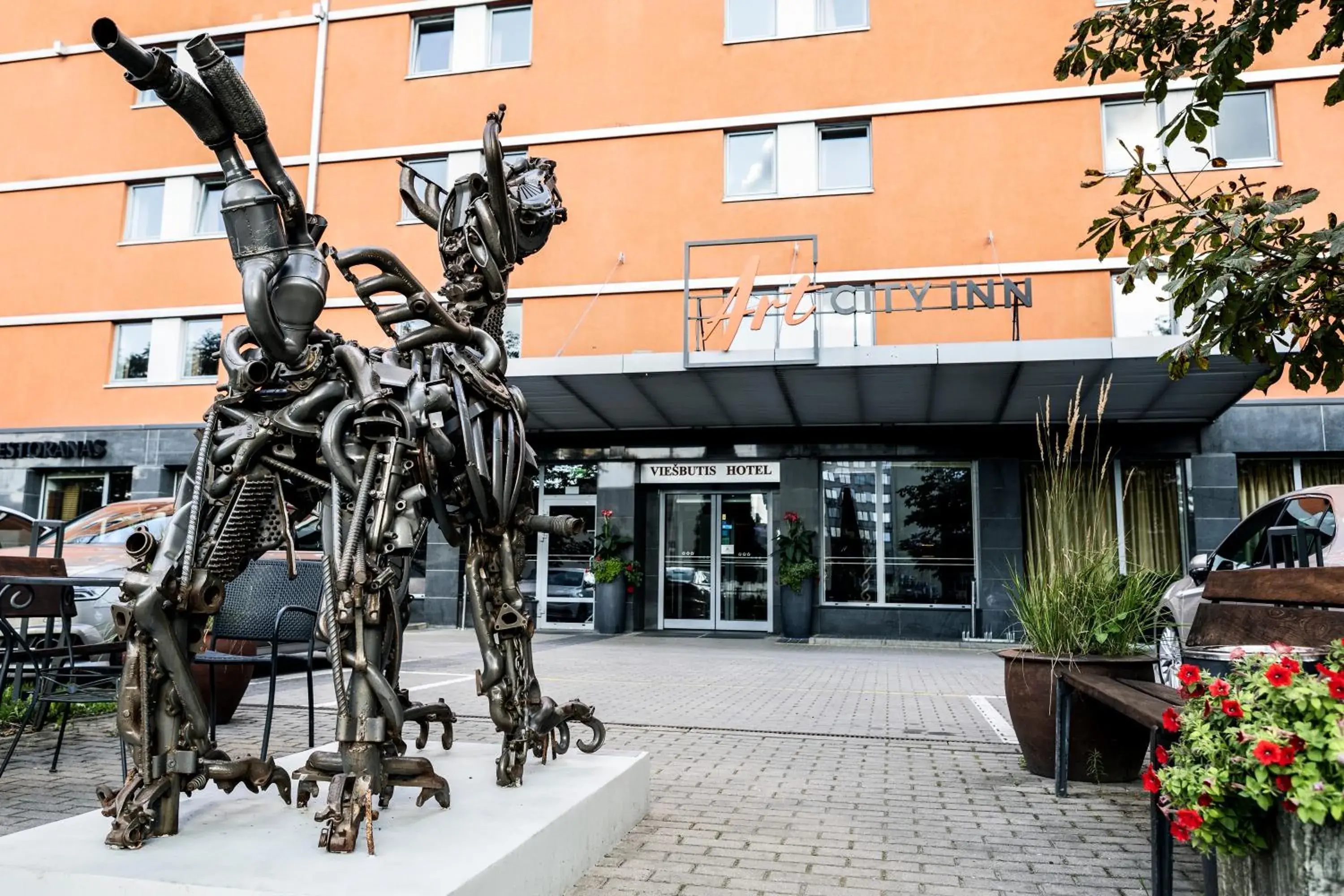 Property building in Art City Inn Property building in Art City Inn