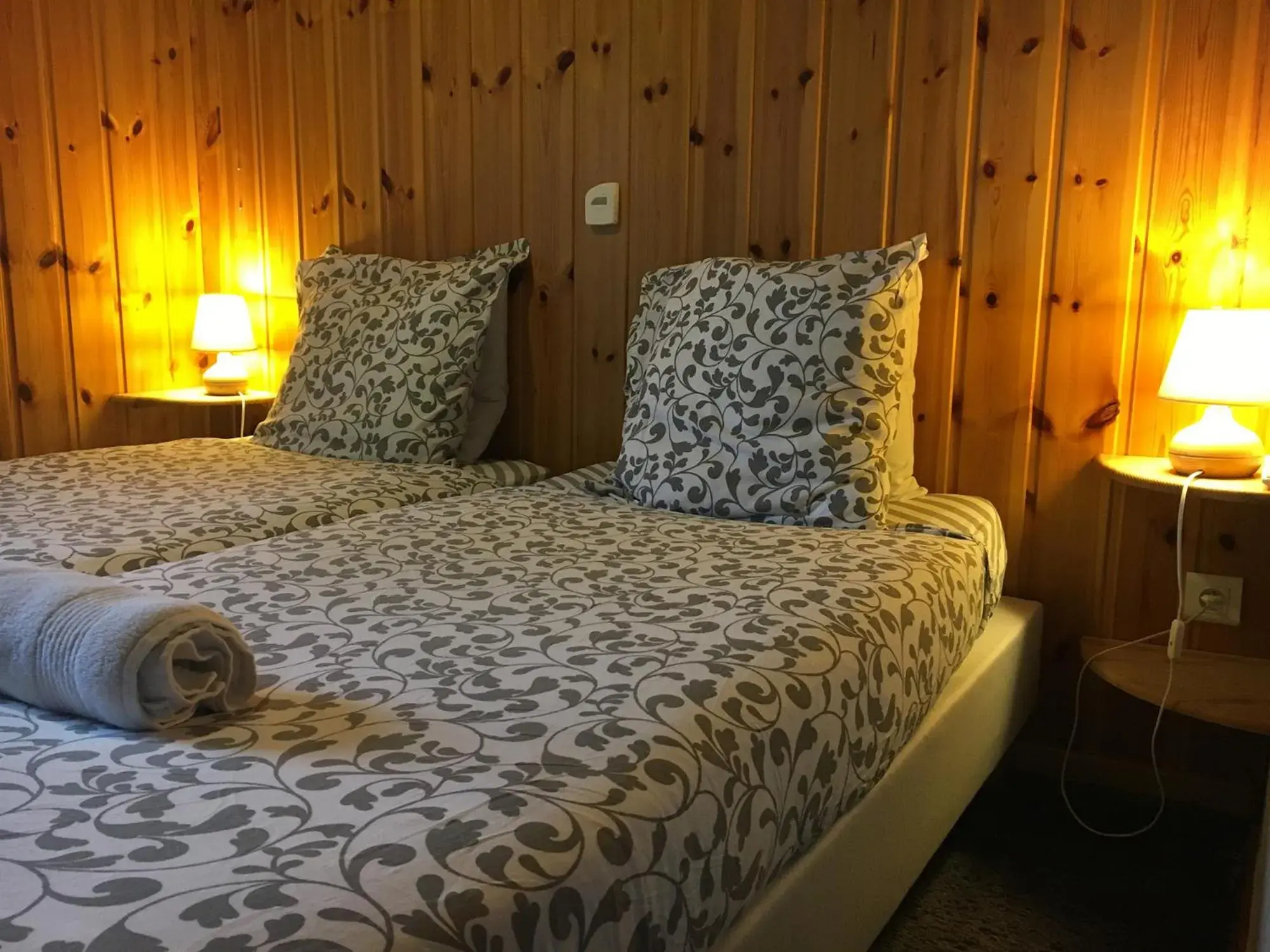 Standard Twin Room in Hotel Le Beau Site Standard Twin Room in Hotel Le Beau Site