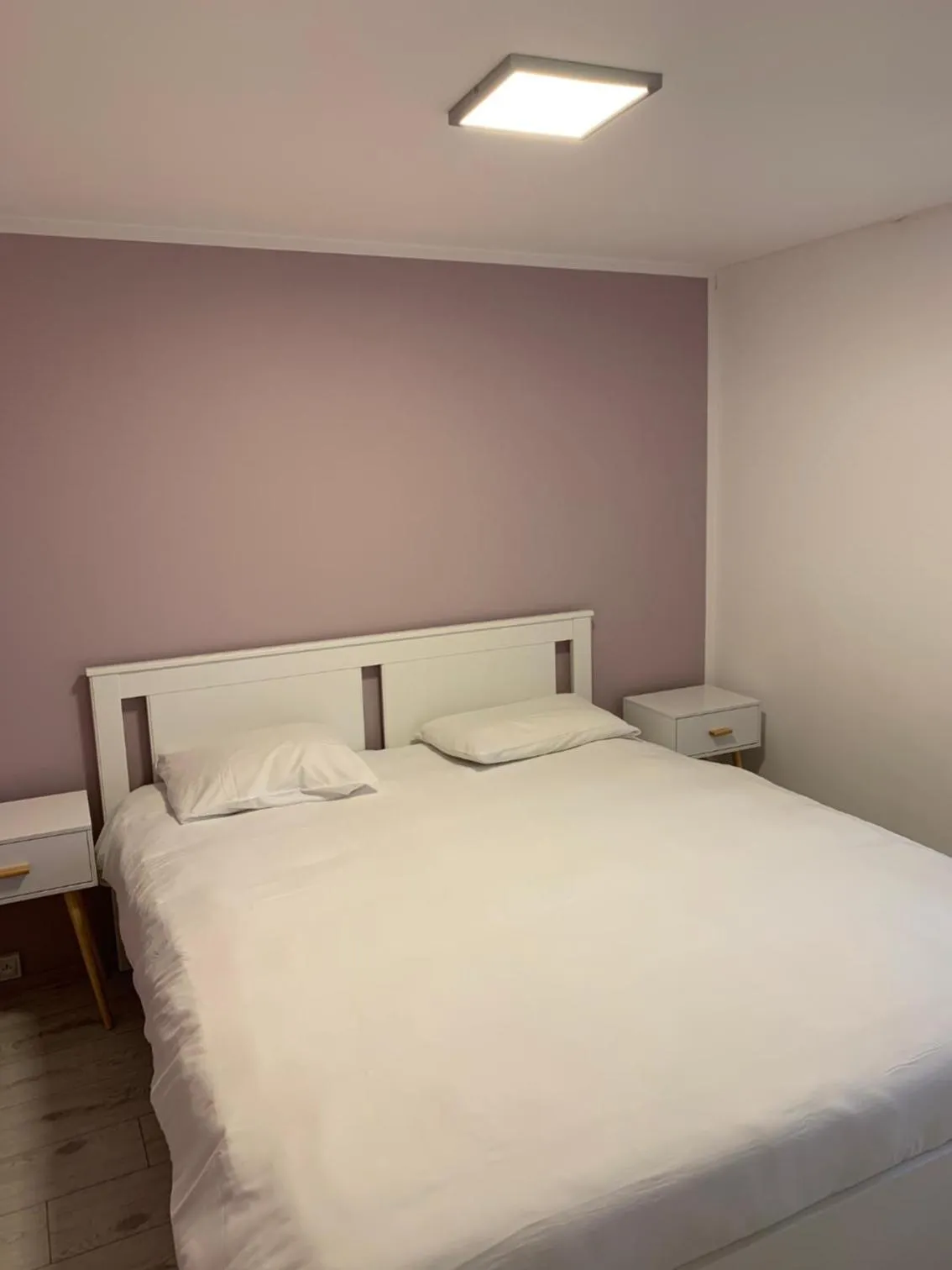 Photo of the whole room, Bed in Aix Hotel