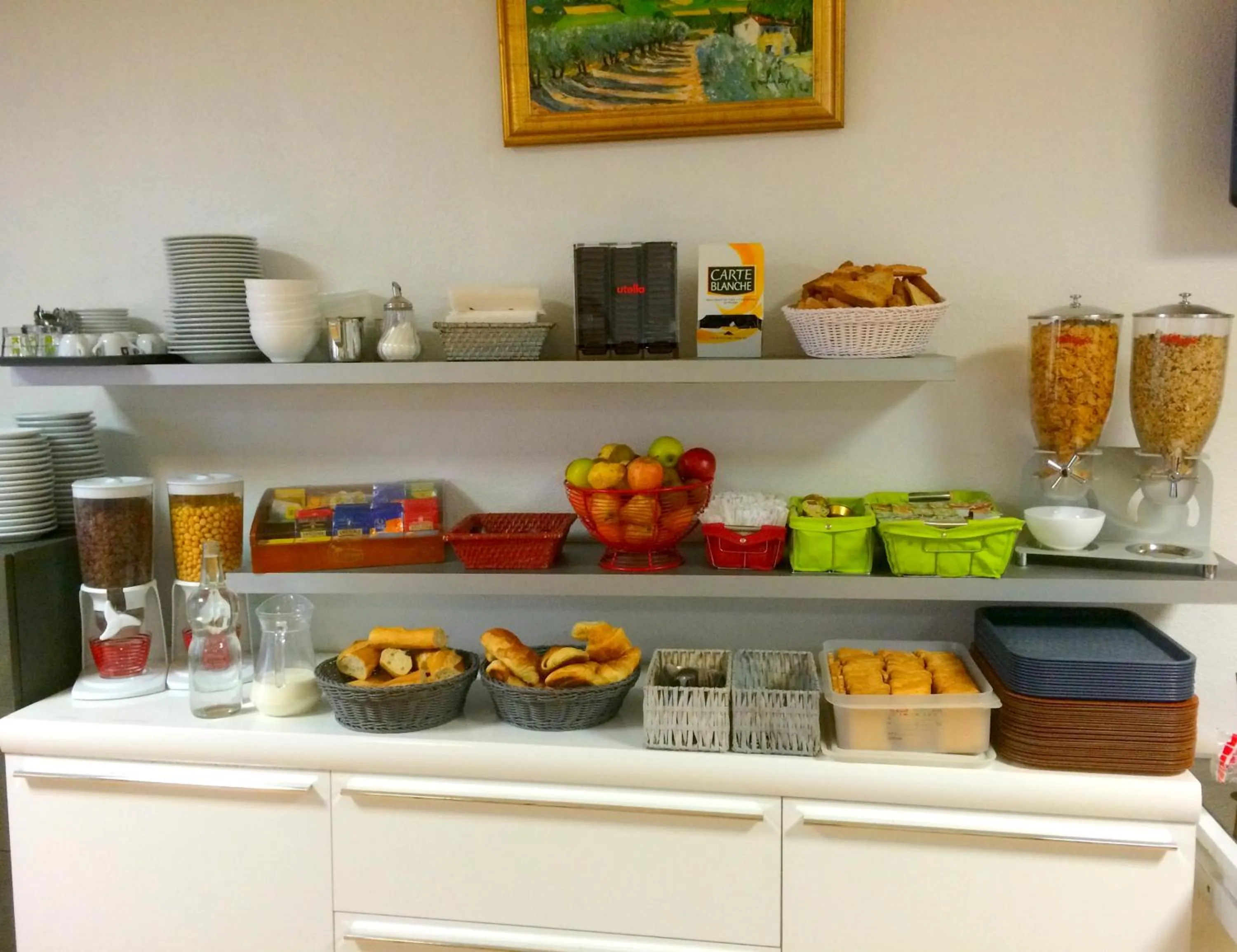 Buffet breakfast in Aix Hotel