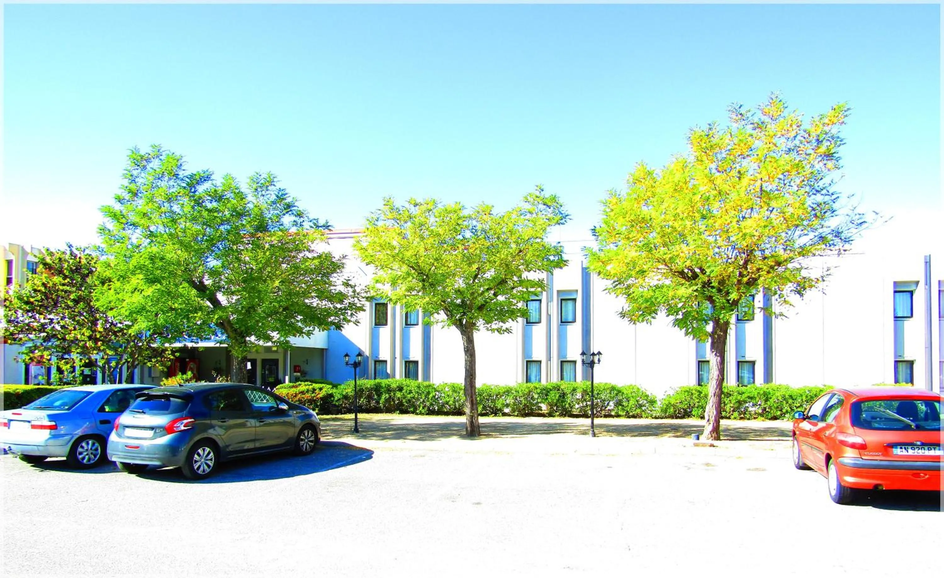 Facade/entrance in Aix Hotel