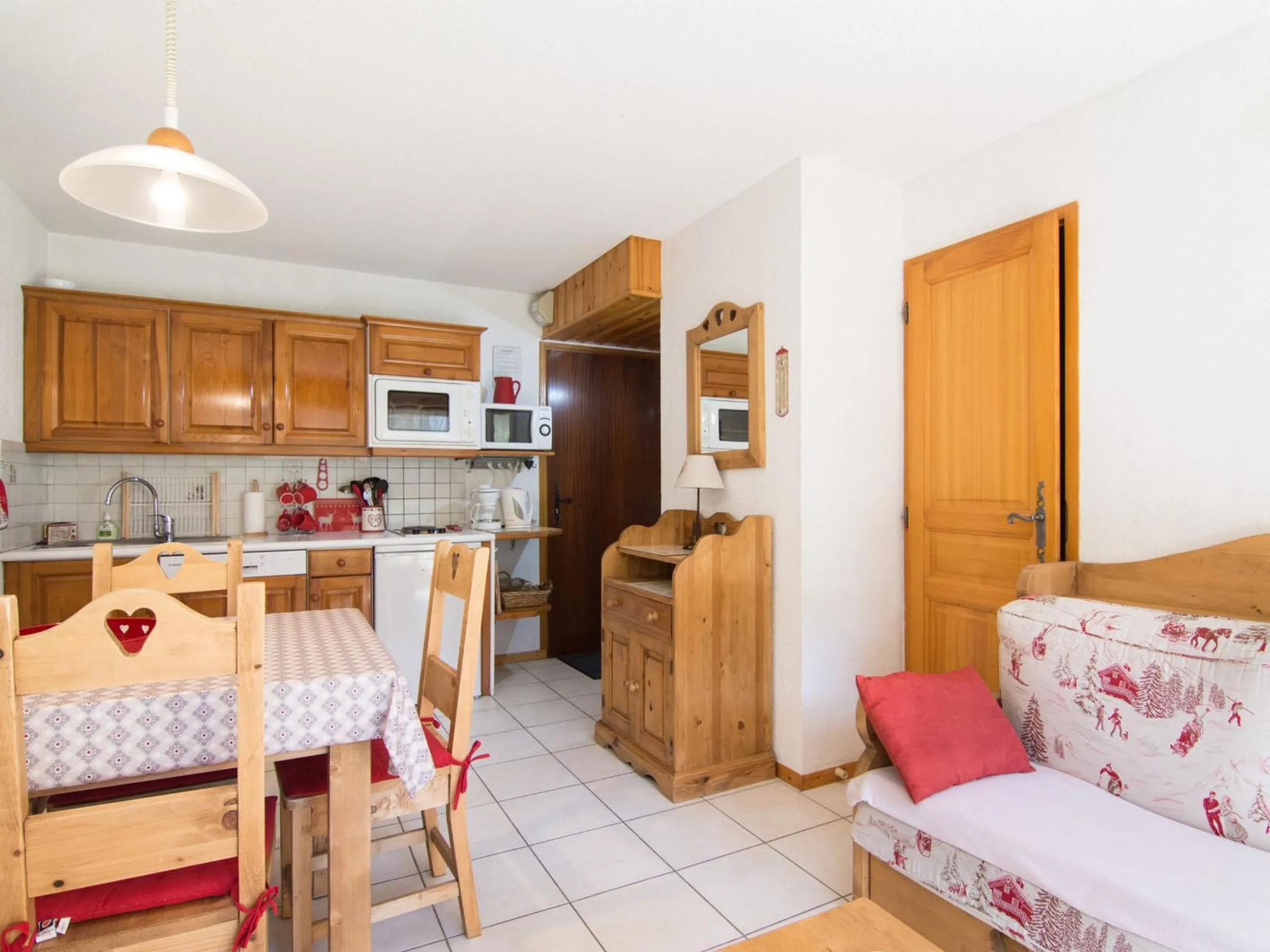 2 Pièces pour 4 Personnes Expo Sud-Est avec Terrasse - FR-1-263-80