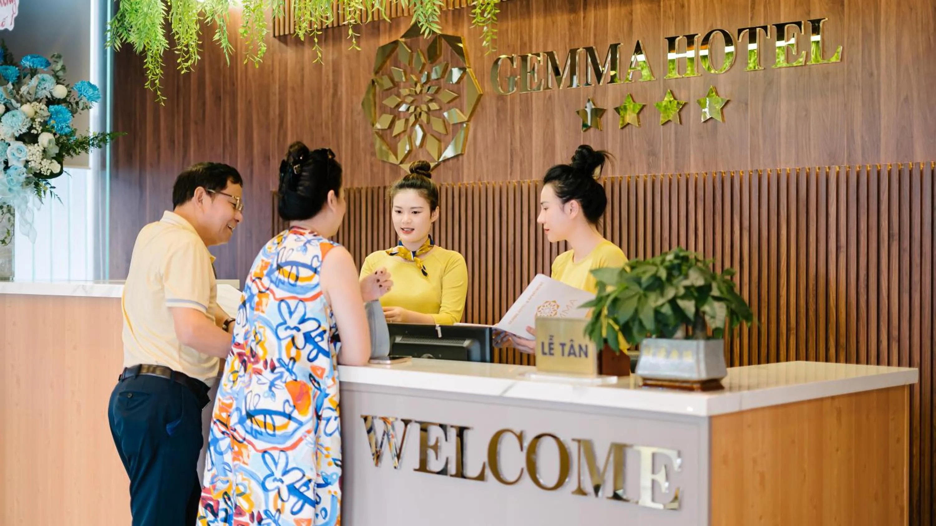 Staff in Gemma Hotel & Apartment Near Dragon Bridge