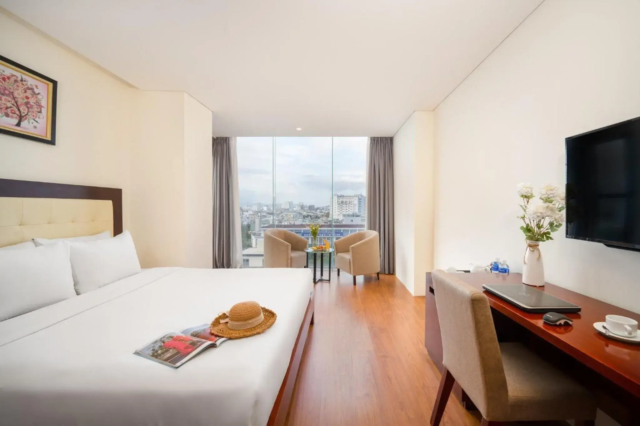 Photo of the whole room, Bed in Gemma Hotel & Apartment Near Dragon Bridge Photo of the whole room, Bed in Gemma Hotel & Apartment Near Dragon Bridge