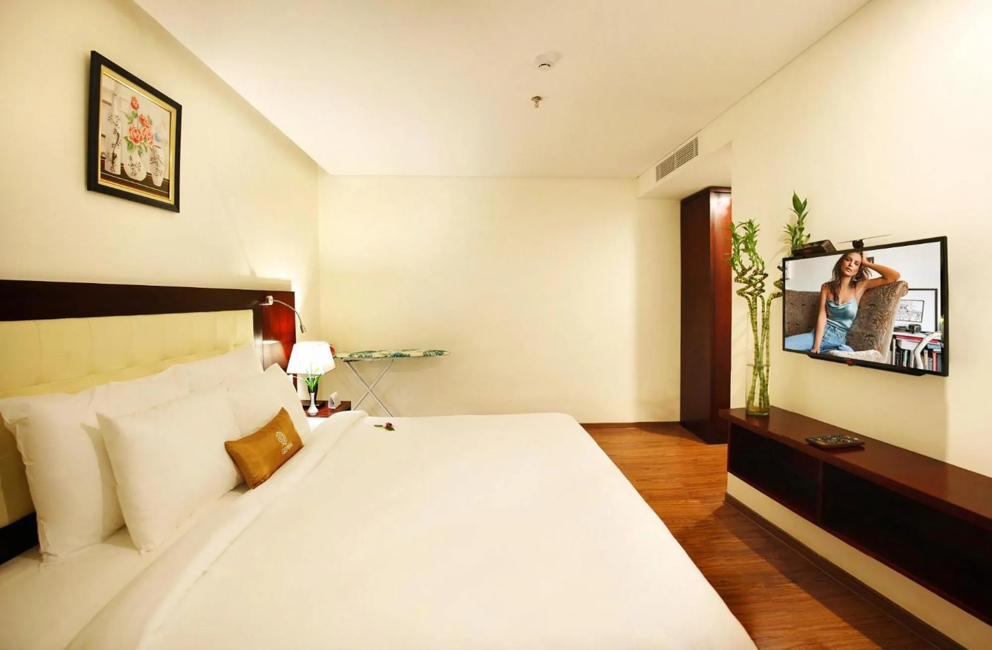 Bedroom, Bed in Gemma Hotel & Apartment Near Dragon Bridge