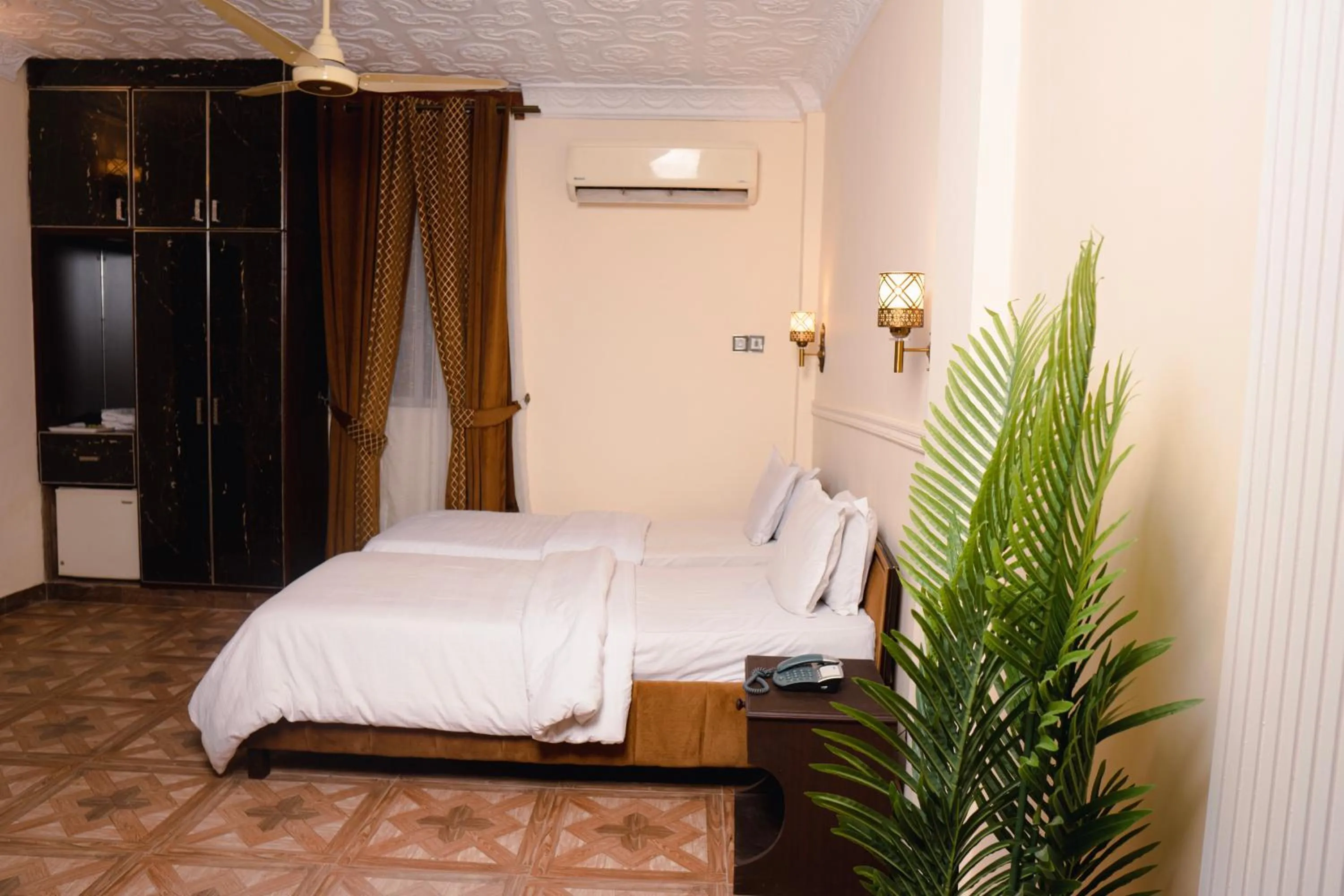 Bed in Hotel Mayfair