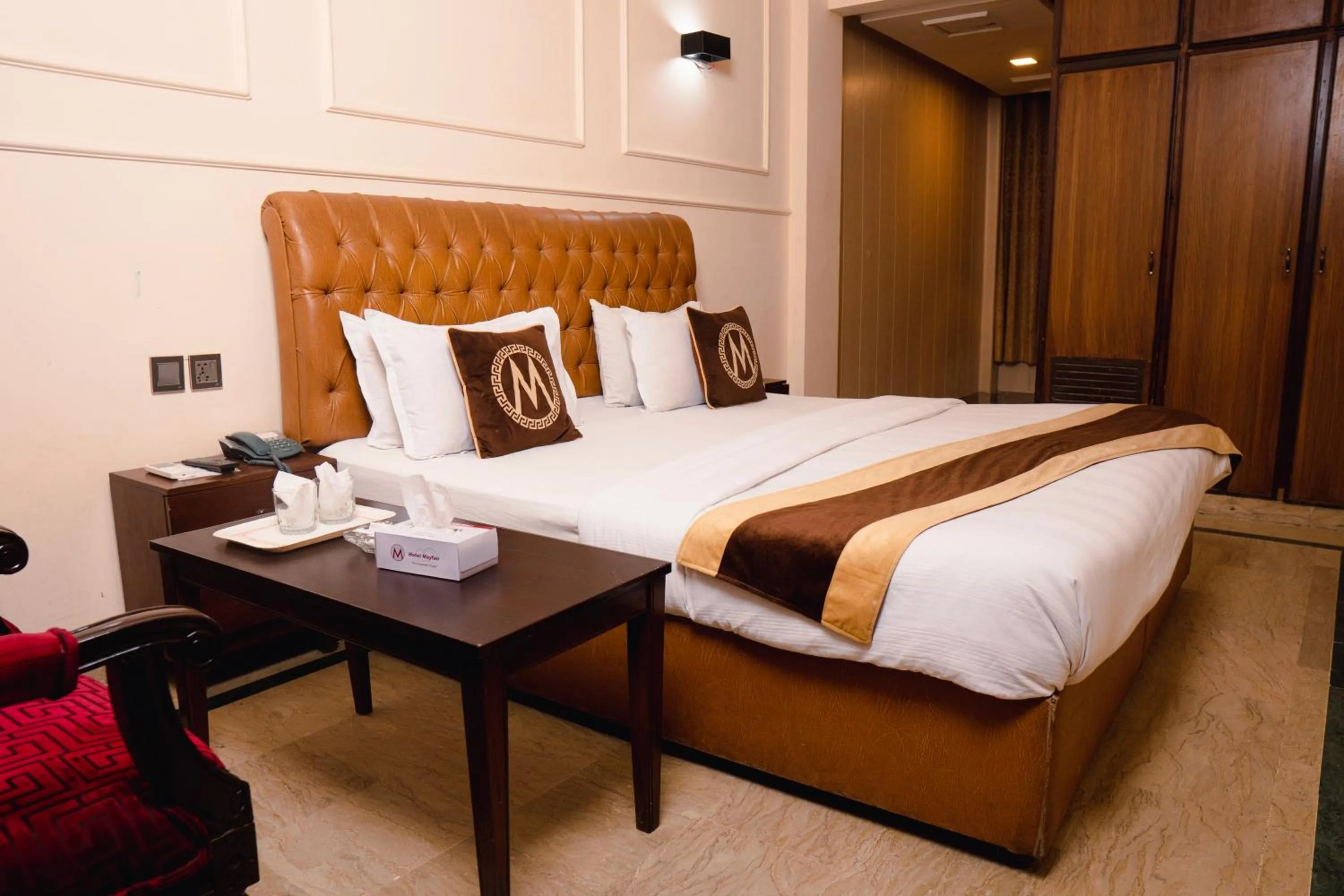 Bed in Hotel Mayfair