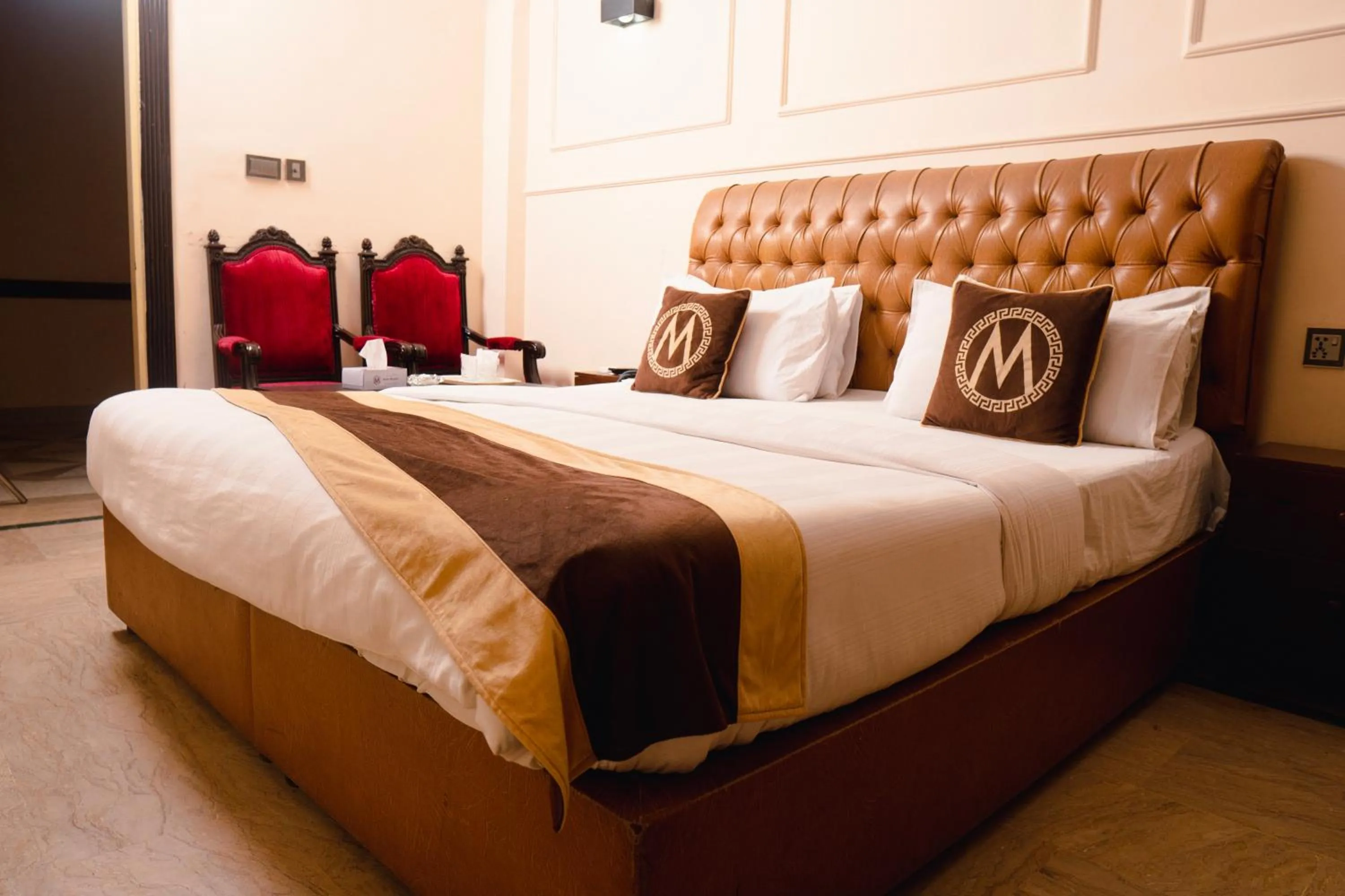 Bed in Hotel Mayfair