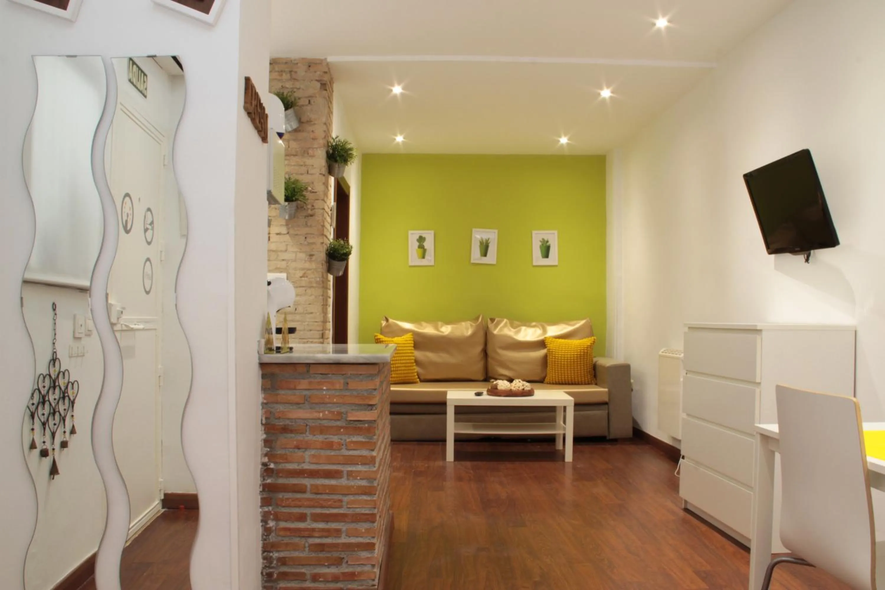 Living room in Apartamentos Inside Paseo de los Tristes