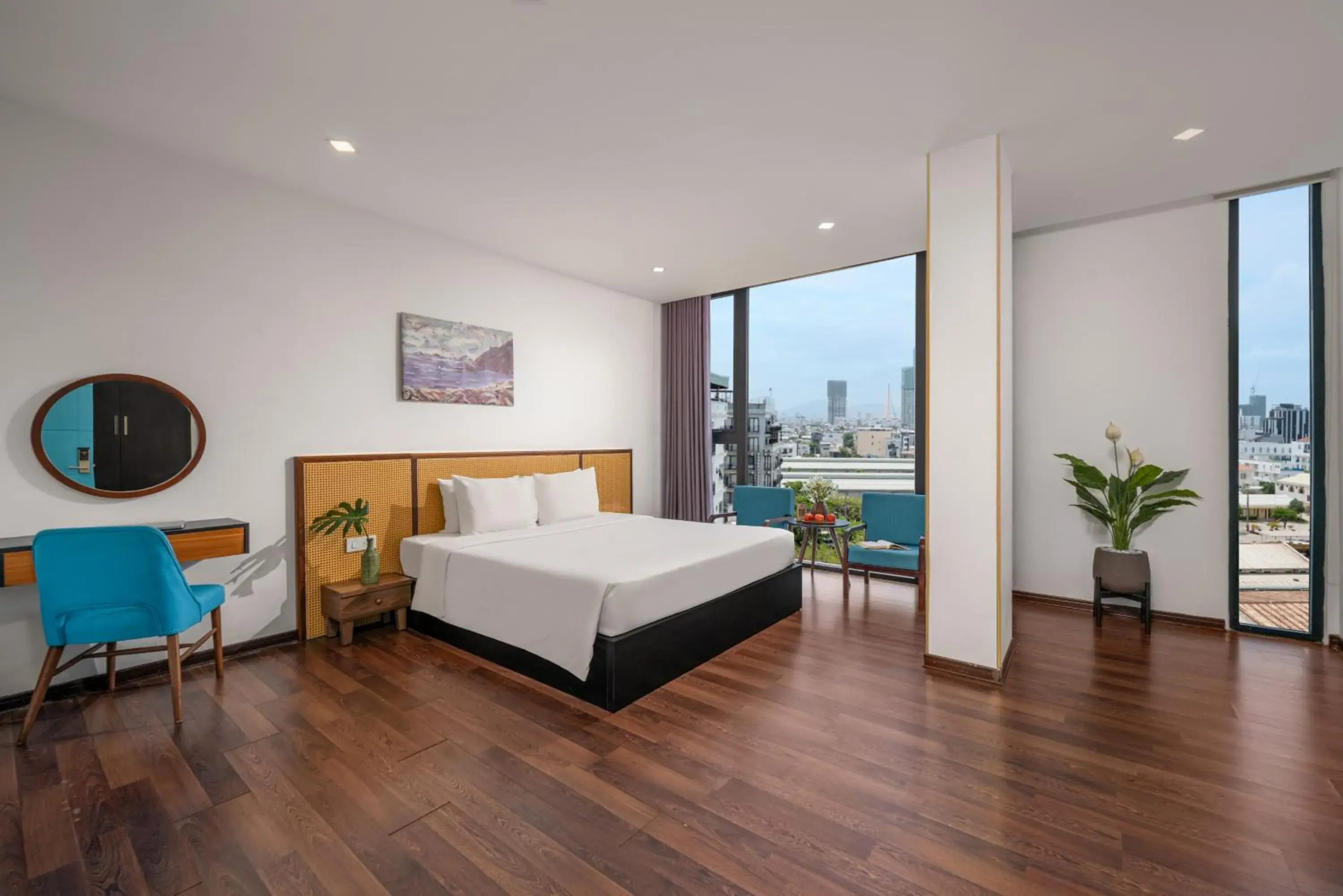 Photo of the whole room, Bed in Platinum Danang Hotel Photo of the whole room, Bed in Platinum Danang Hotel