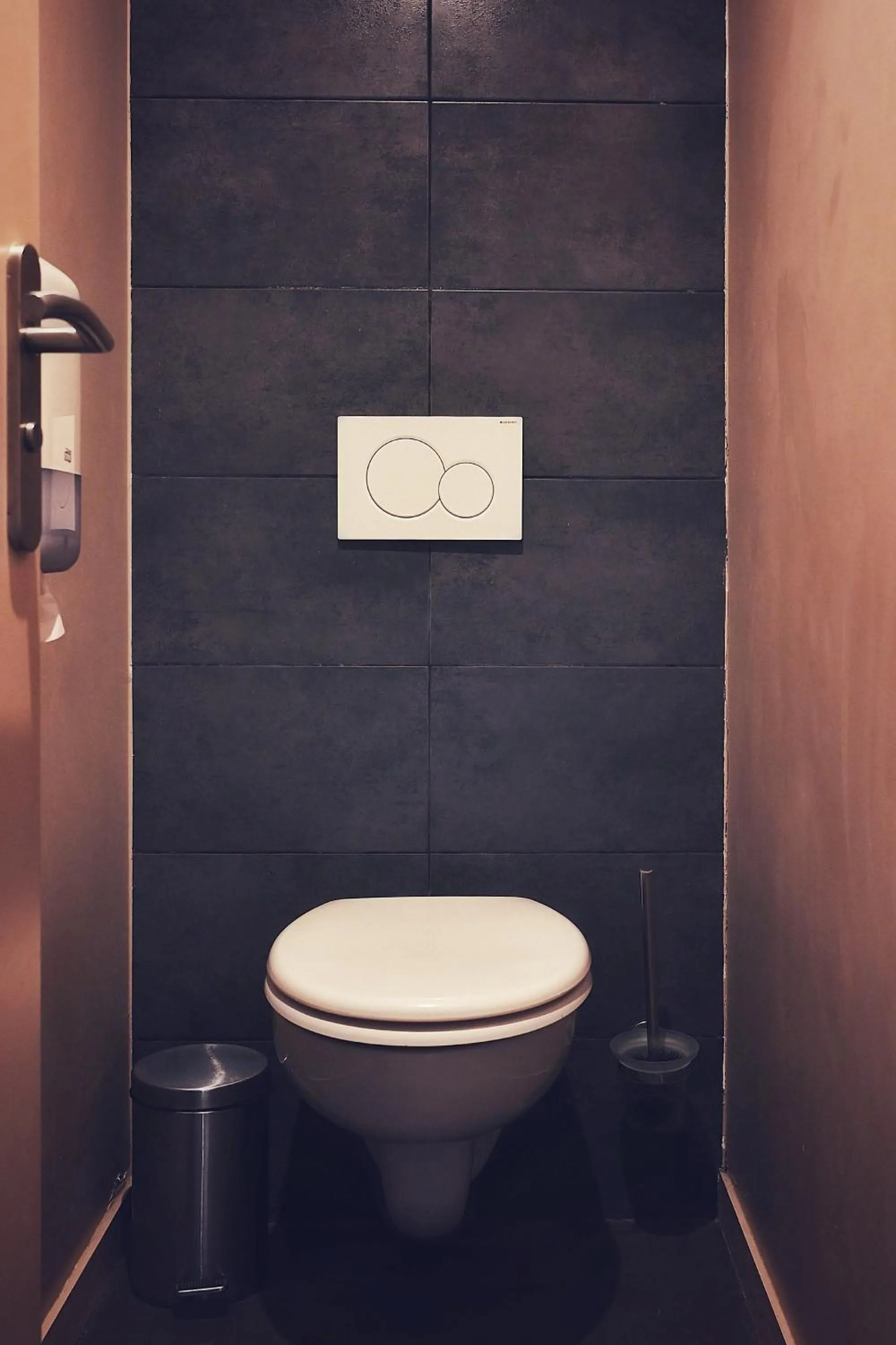 Toilet in Hotel Les Terrasses