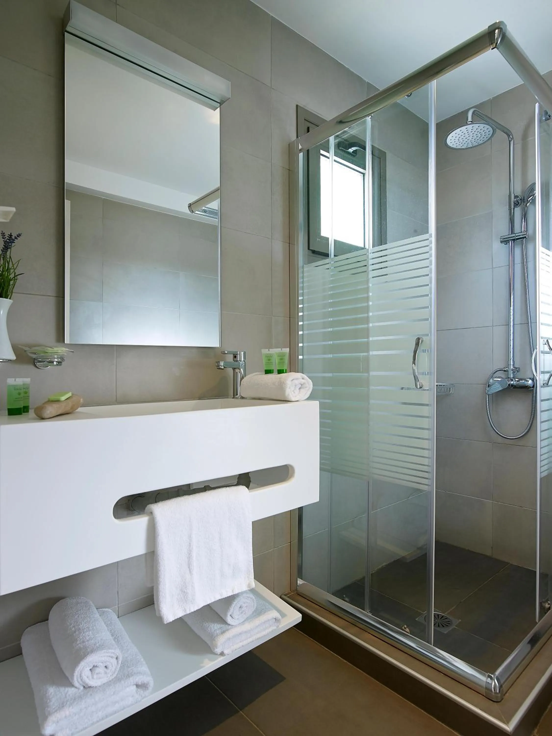 Bathroom in Coriva Beach Hotel & Bungalows