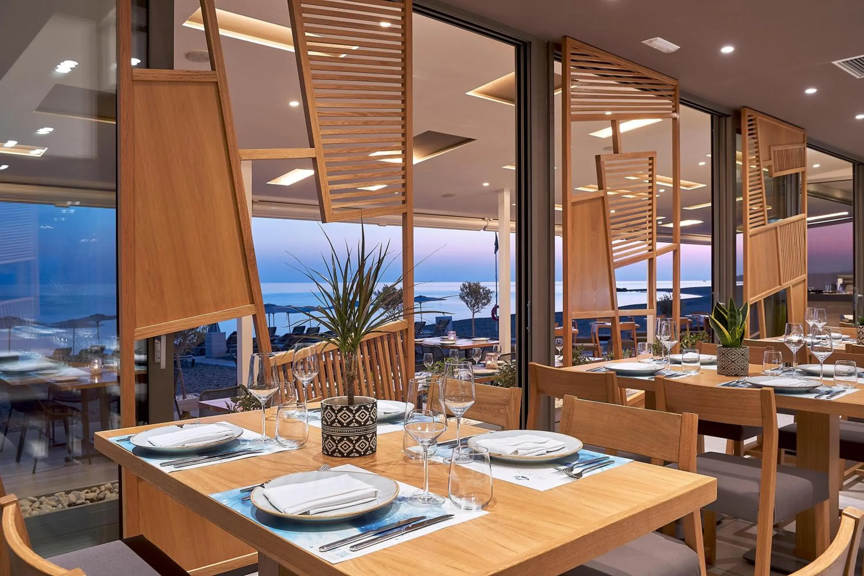 Restaurant/places to eat in Coriva Beach Hotel & Bungalows Restaurant/places to eat in Coriva Beach Hotel & Bungalows