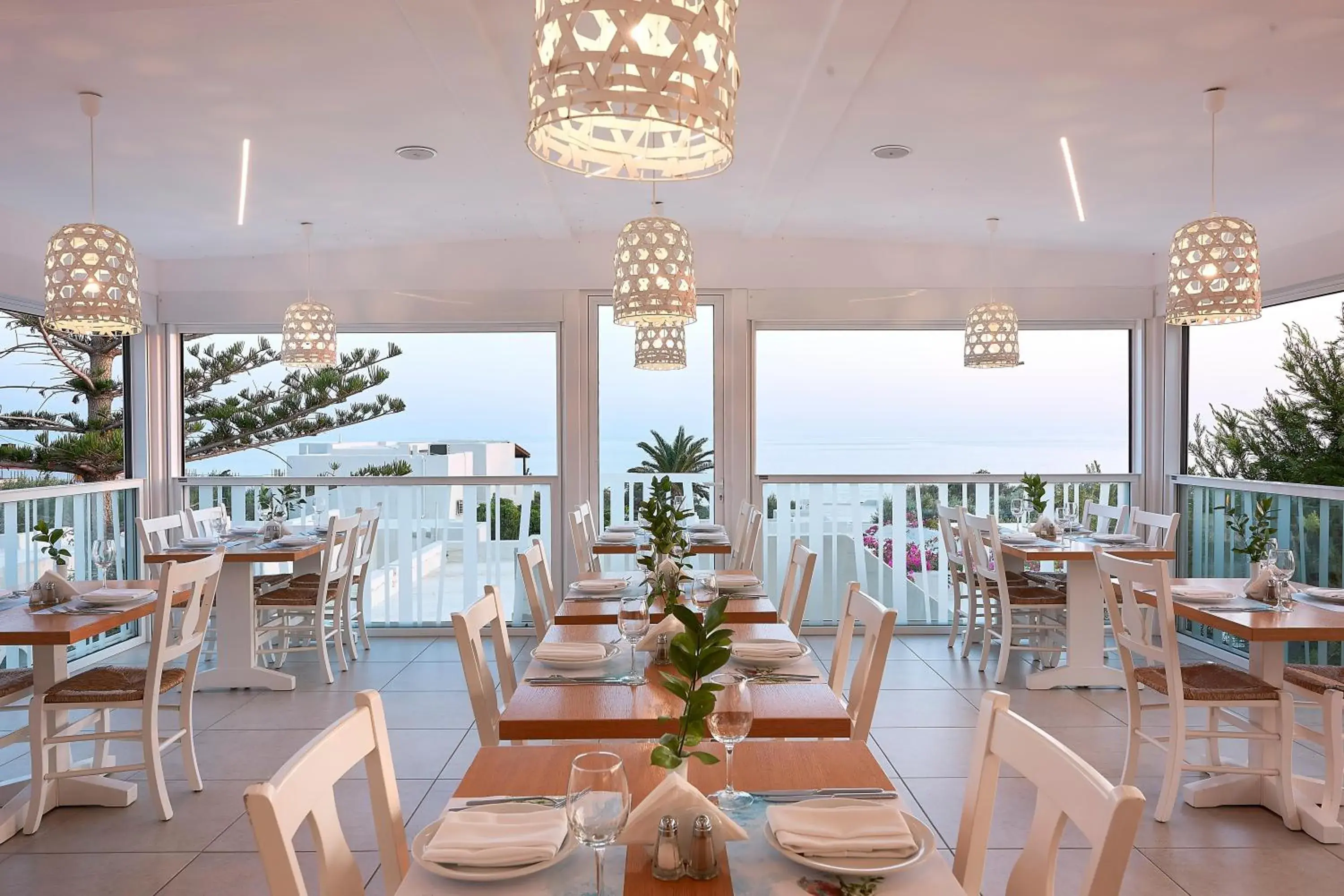 Restaurant/places to eat in Coriva Beach Hotel & Bungalows Restaurant/places to eat in Coriva Beach Hotel & Bungalows