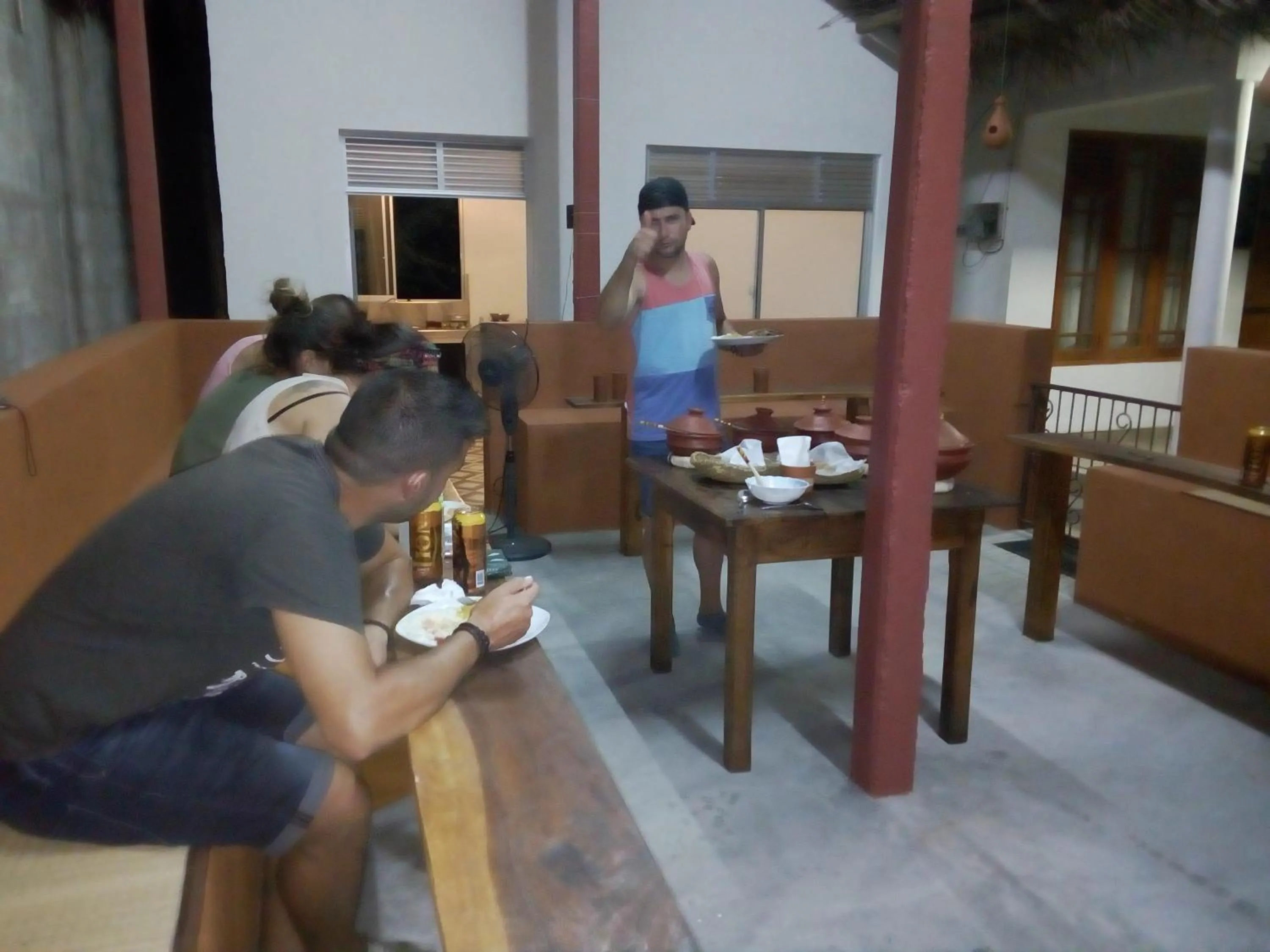 Restaurant/places to eat in River Nature Park
