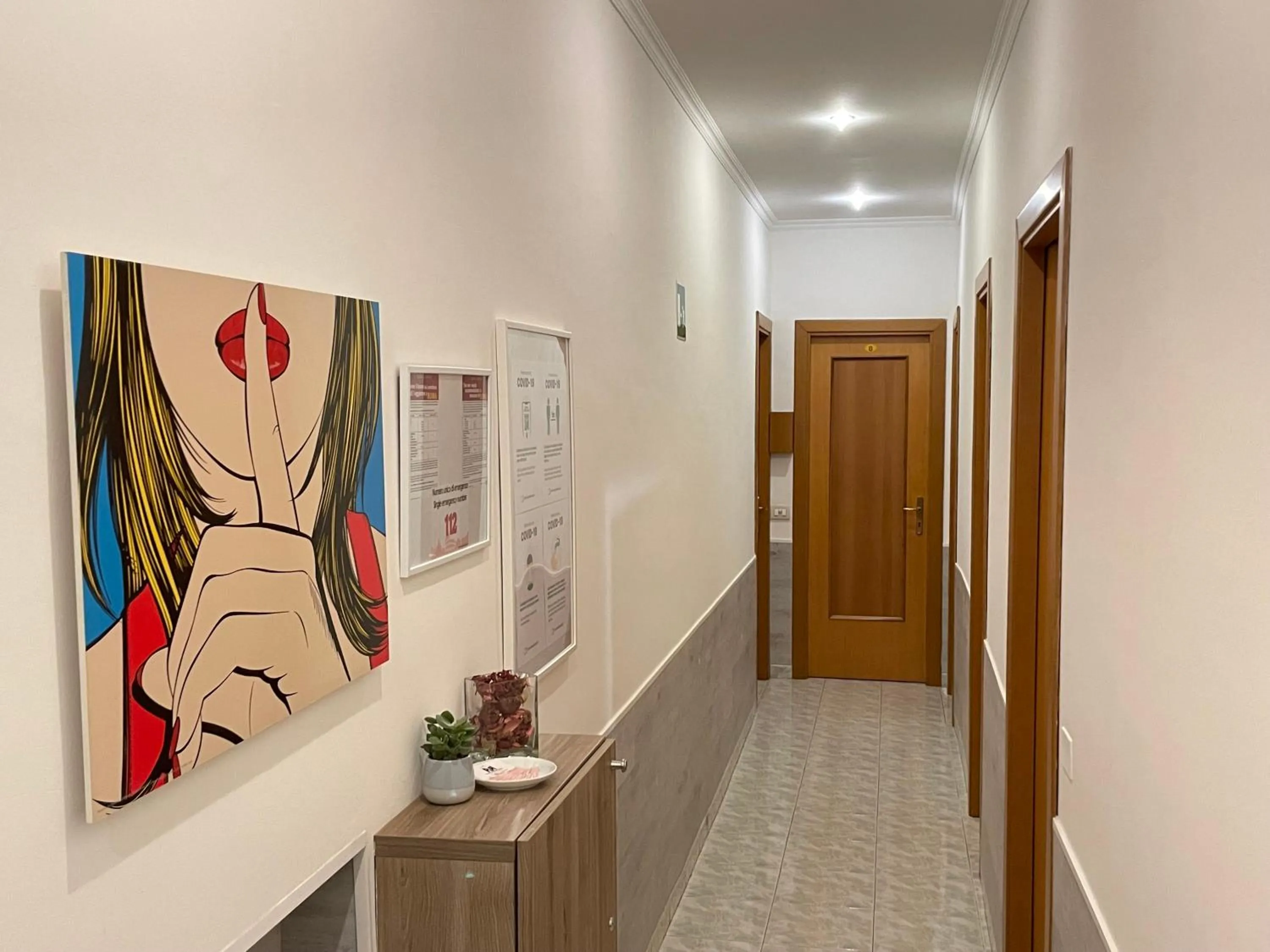 Decorative detail in Roman Holidays Rooms Otranto