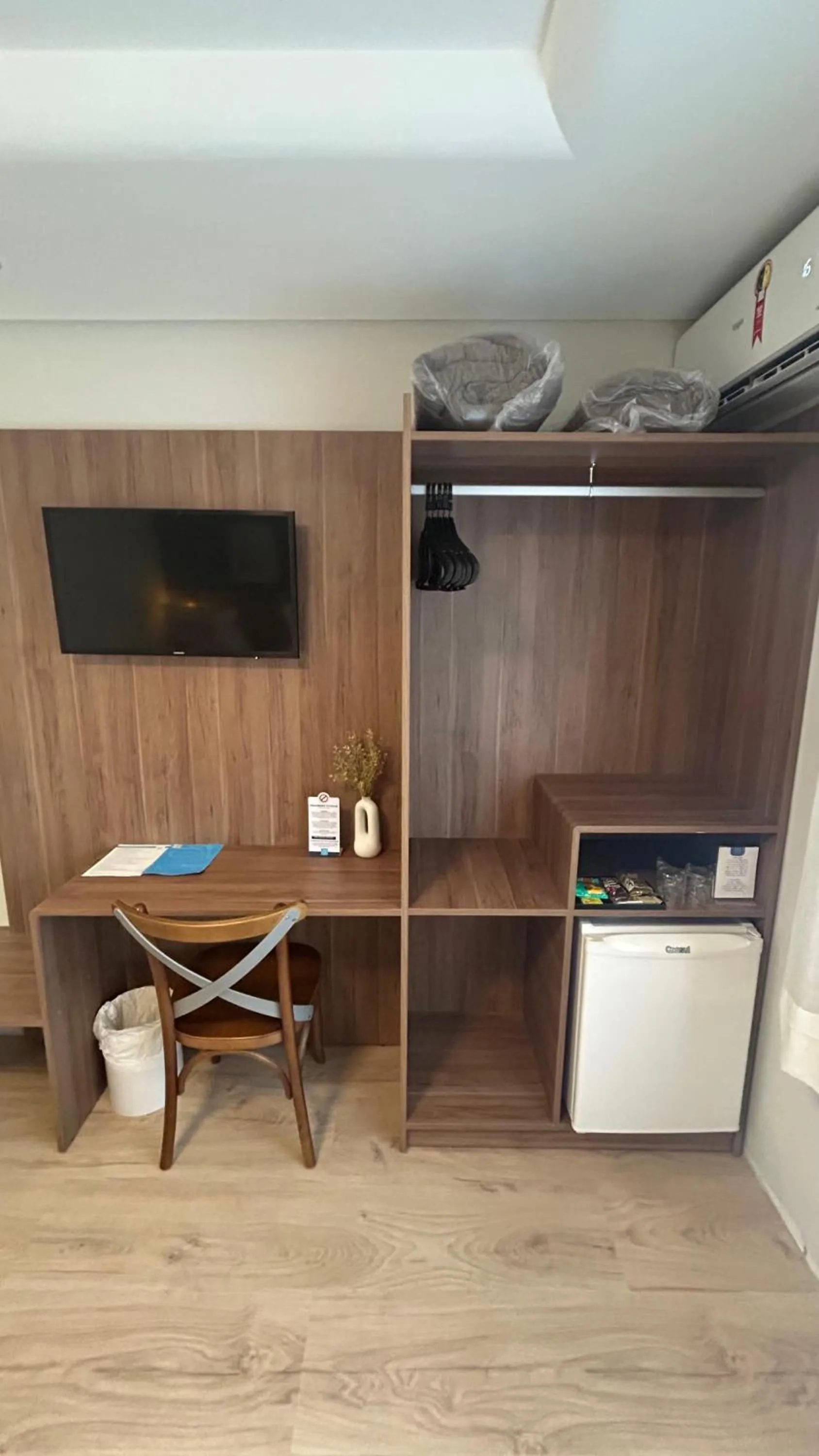 TV and multimedia in Hotel VillaReal Guaratuba - Caieiras