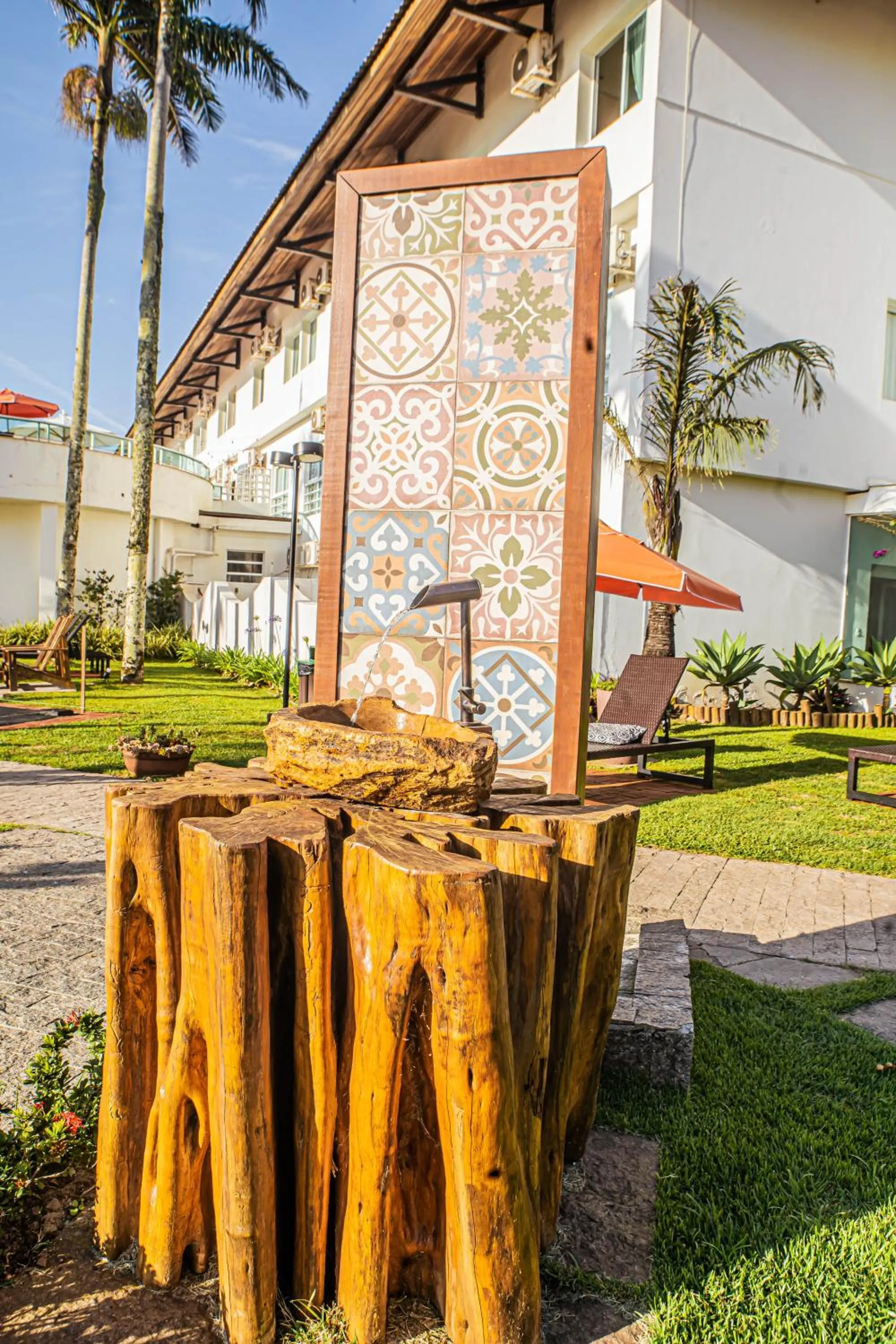 Property building in Hotel VillaReal Guaratuba - Caieiras