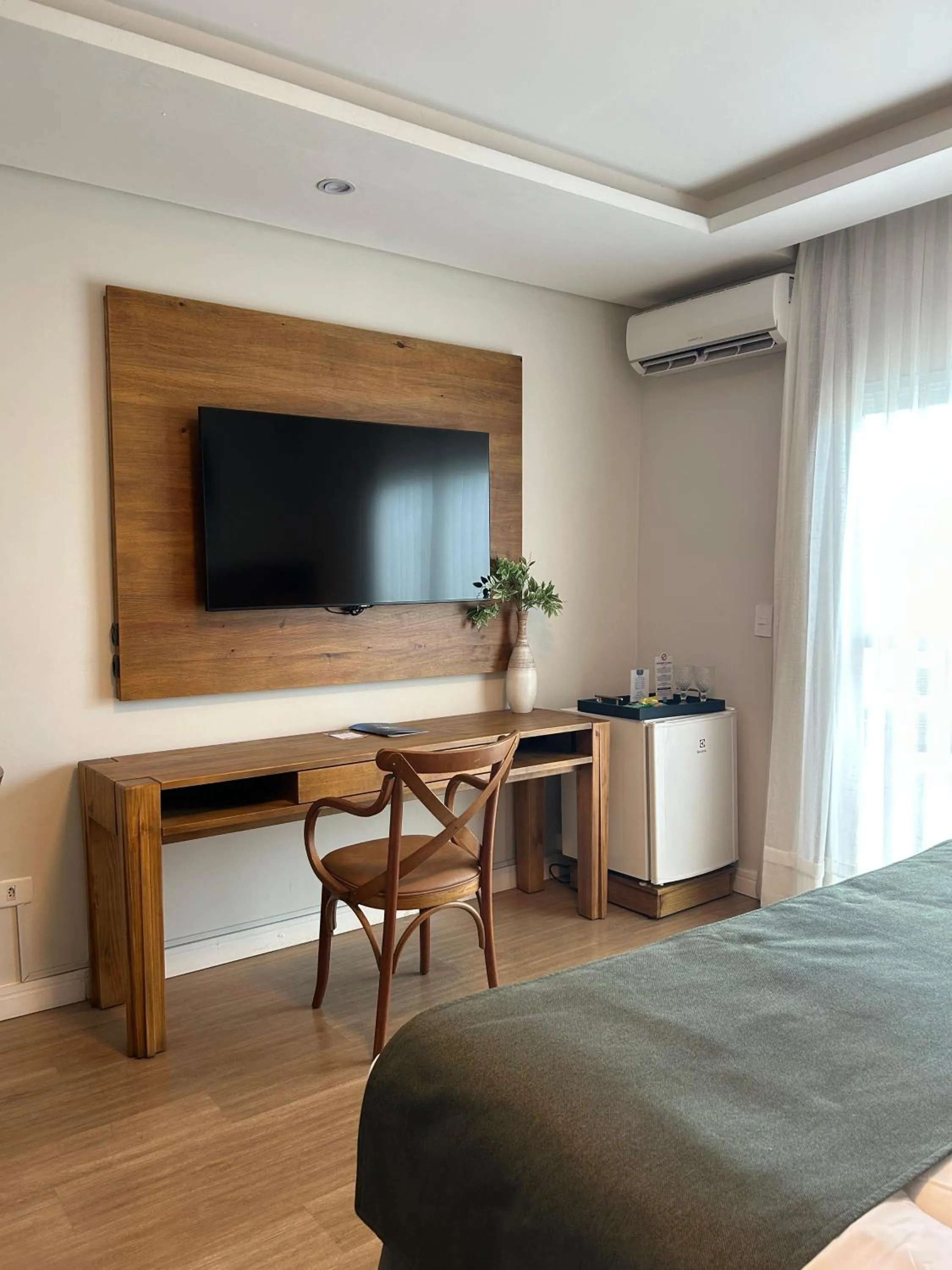 TV and multimedia, Bed in Hotel VillaReal Guaratuba - Caieiras
