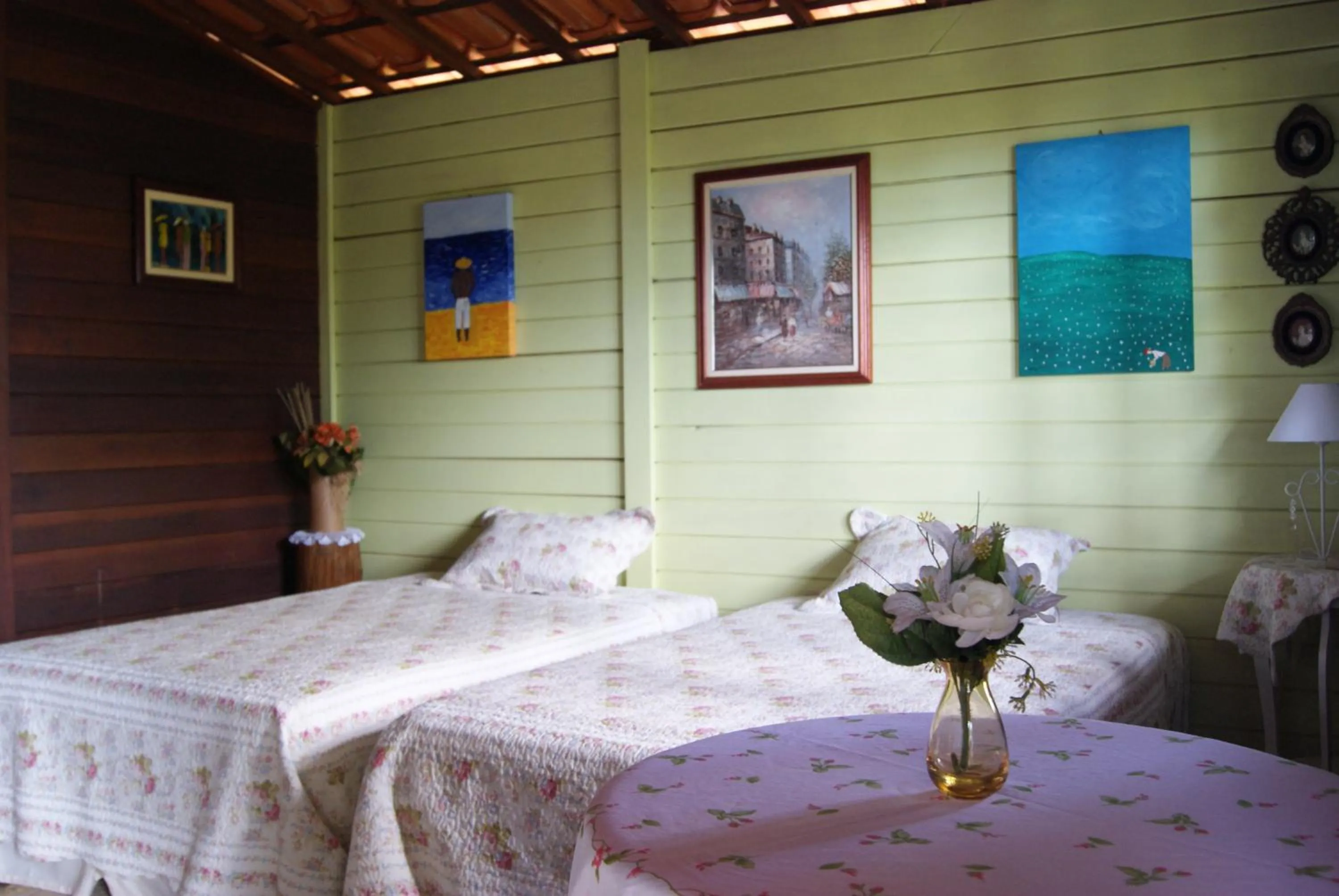 Bed in Pousada Cultural Canto dos Poetas