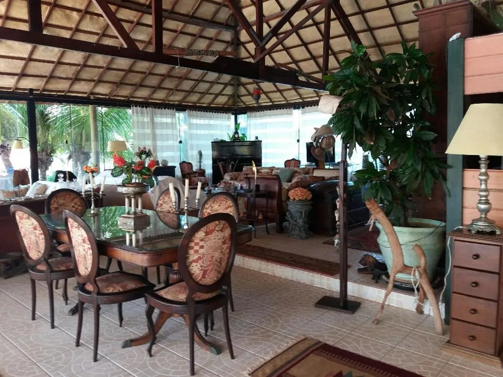 Living room in Pousada Cultural Canto dos Poetas