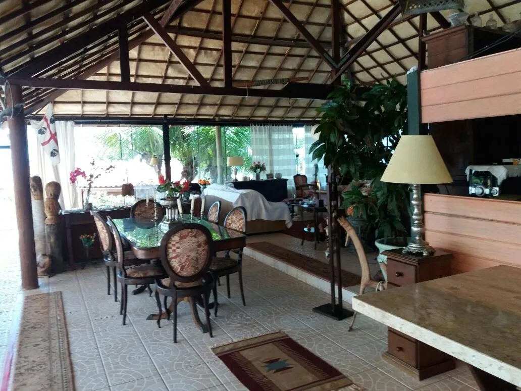 Living room in Pousada Cultural Canto dos Poetas