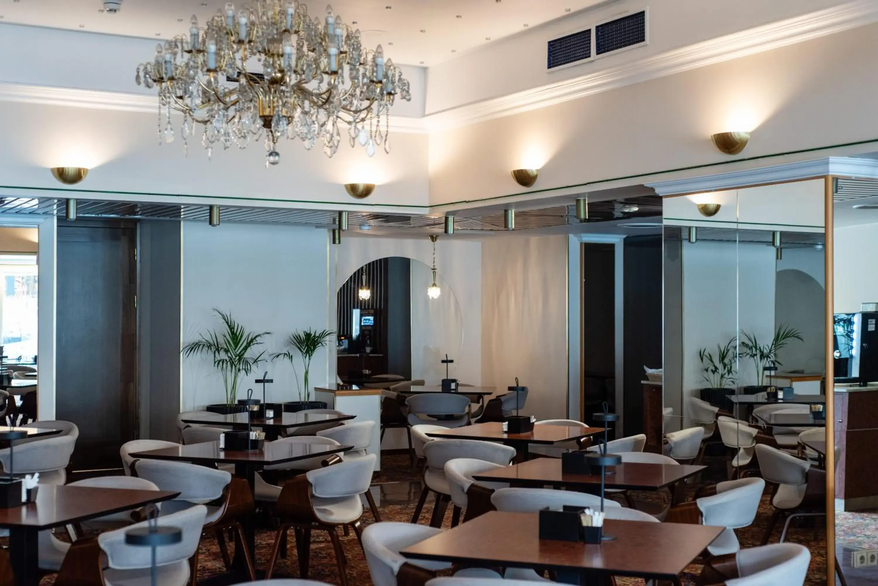 Restaurant/places to eat in Best Western Vilnius Restaurant/places to eat in Best Western Vilnius