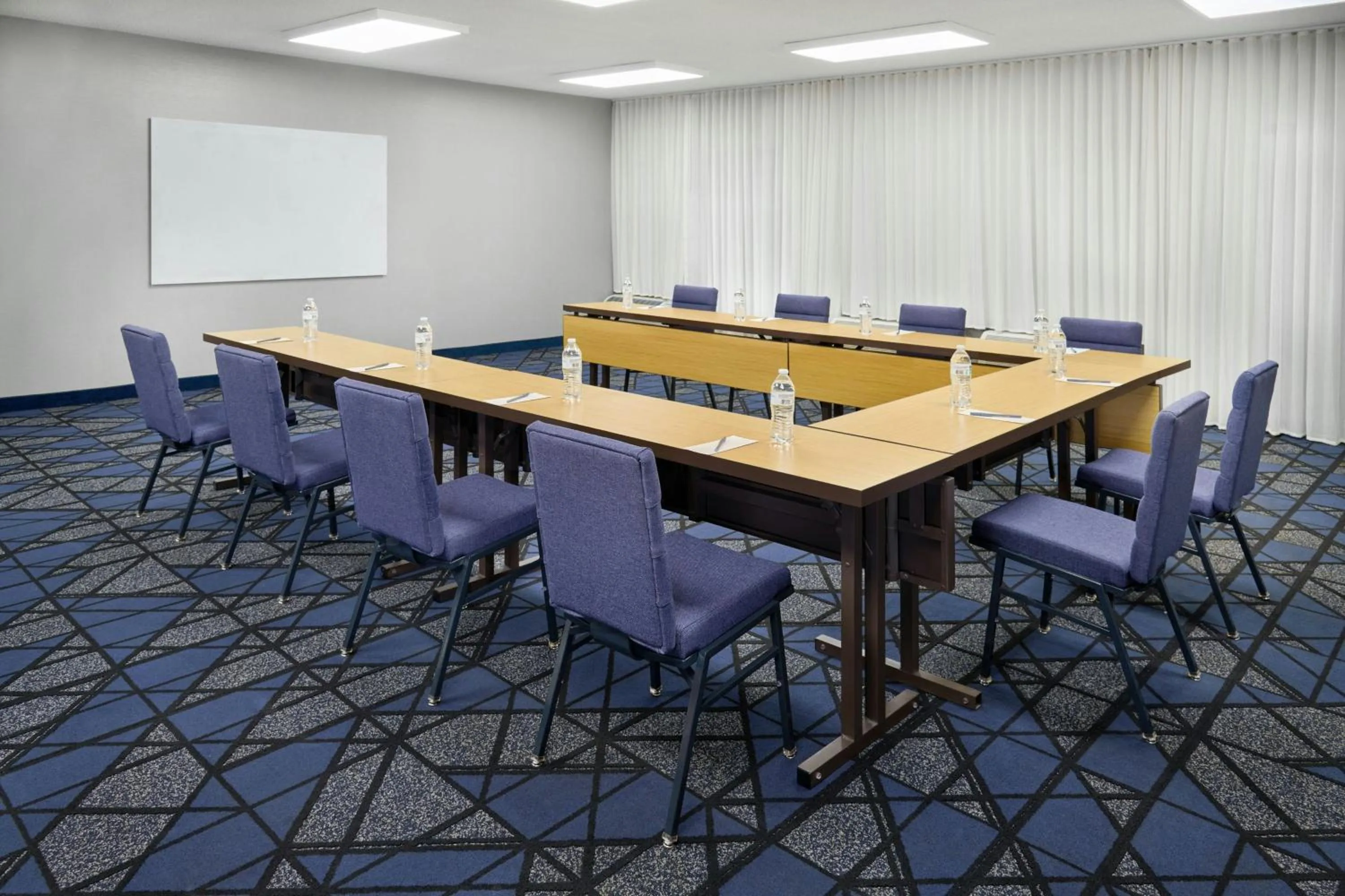 Meeting/conference room in Courtyard by Marriott Huntsville University Drive