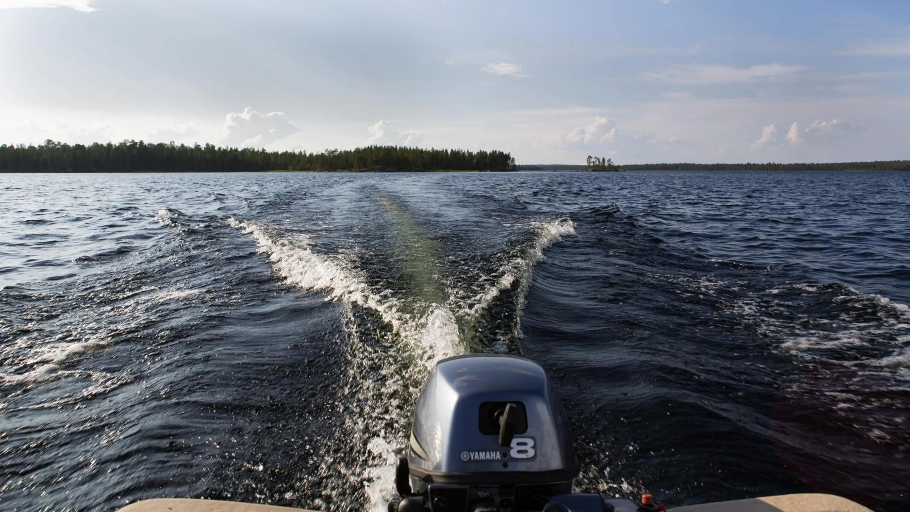 Fishing in Wilderness Hotel Nellim & Igloos